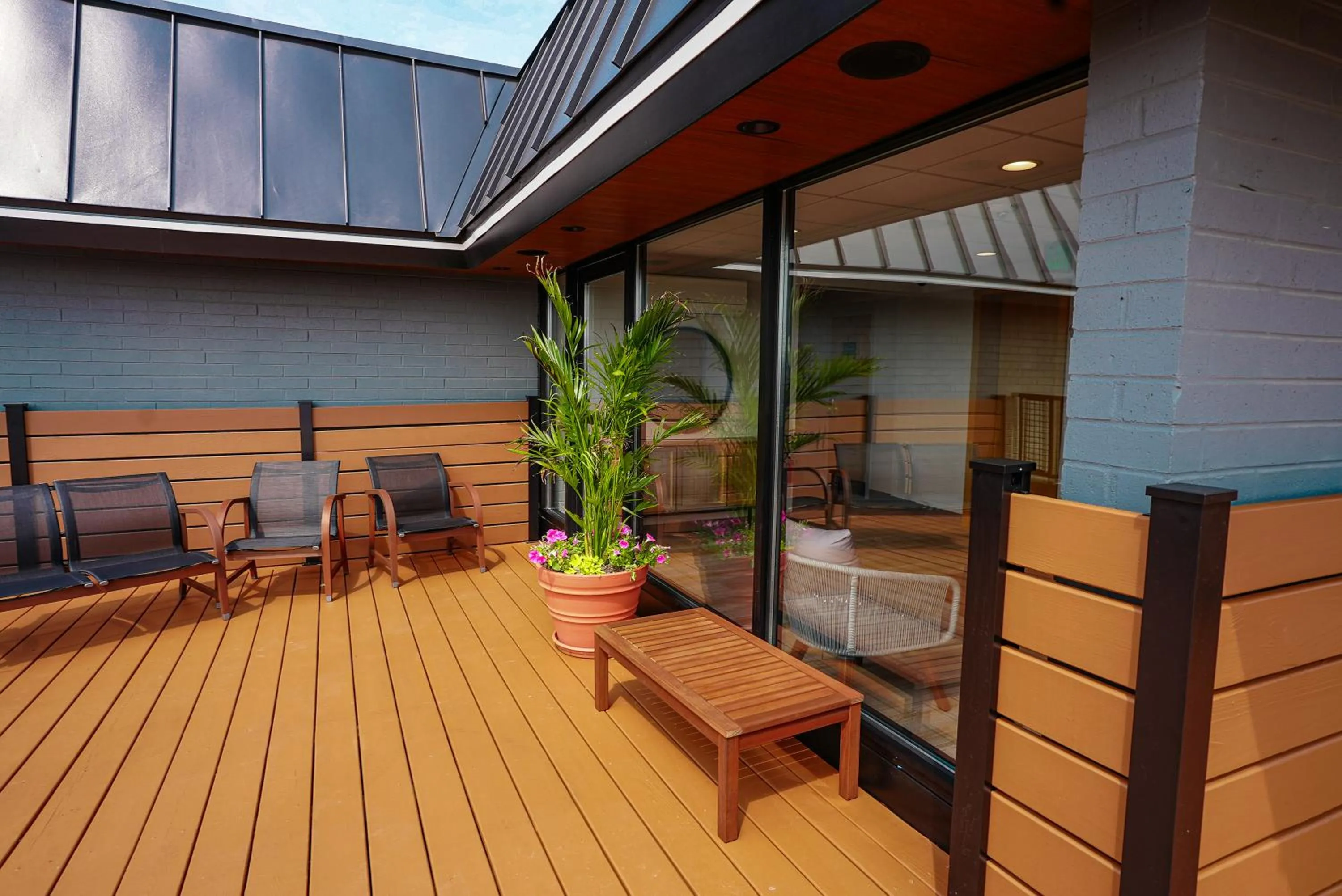 Balcony/Terrace in The Boulevard Hotel