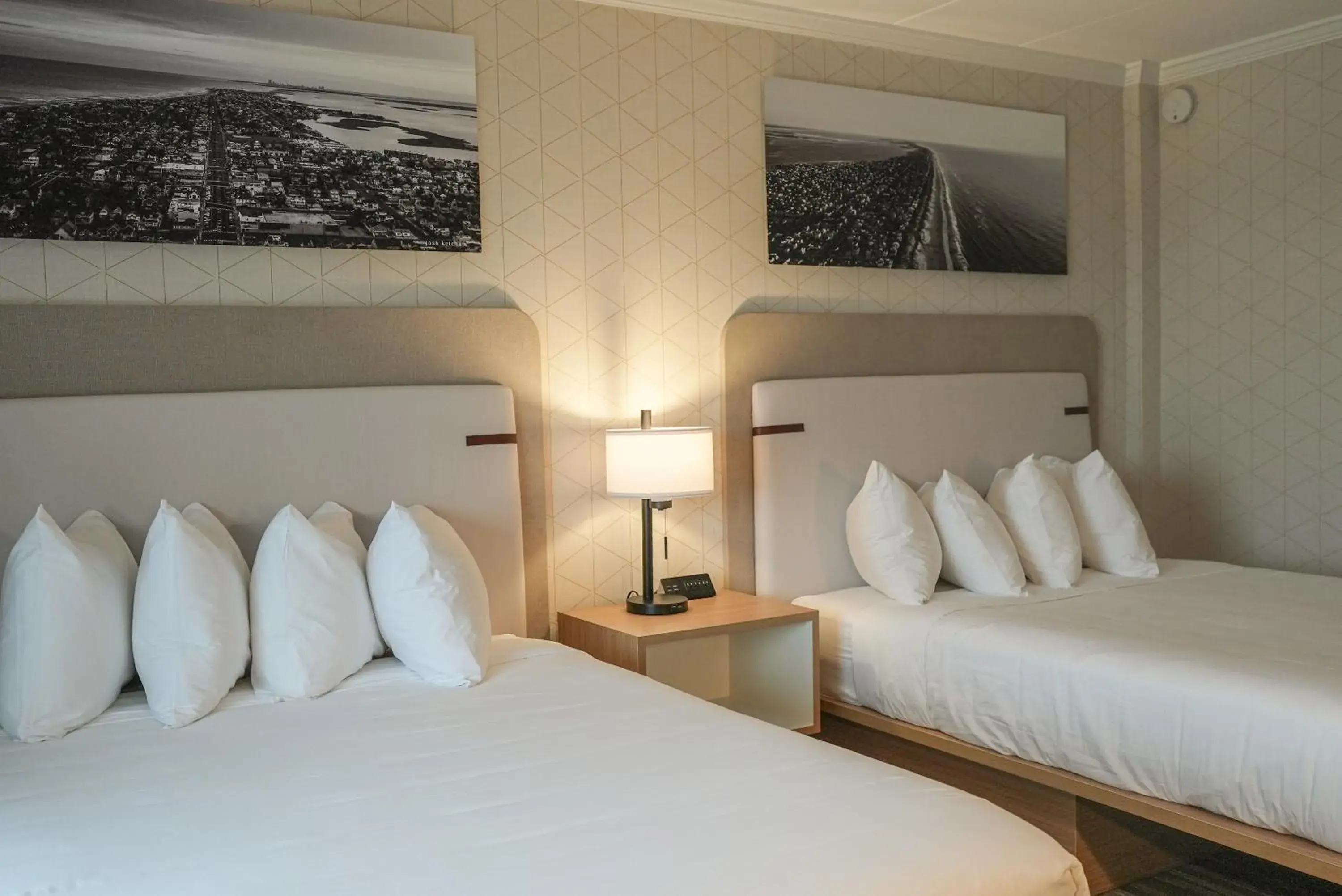 Deluxe Double Room with Balcony in The Boulevard Hotel Deluxe Double Room with Balcony in The Boulevard Hotel