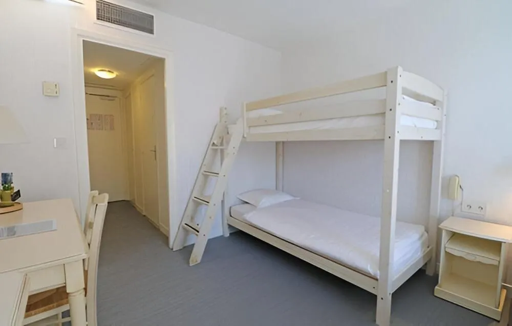 Bed in Hôtel Napoléon