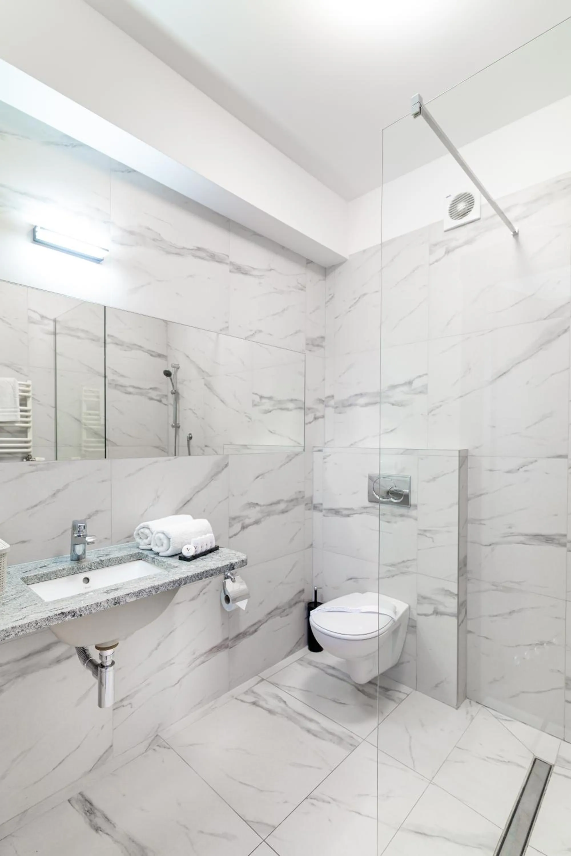 Bathroom in Hotel Victoria