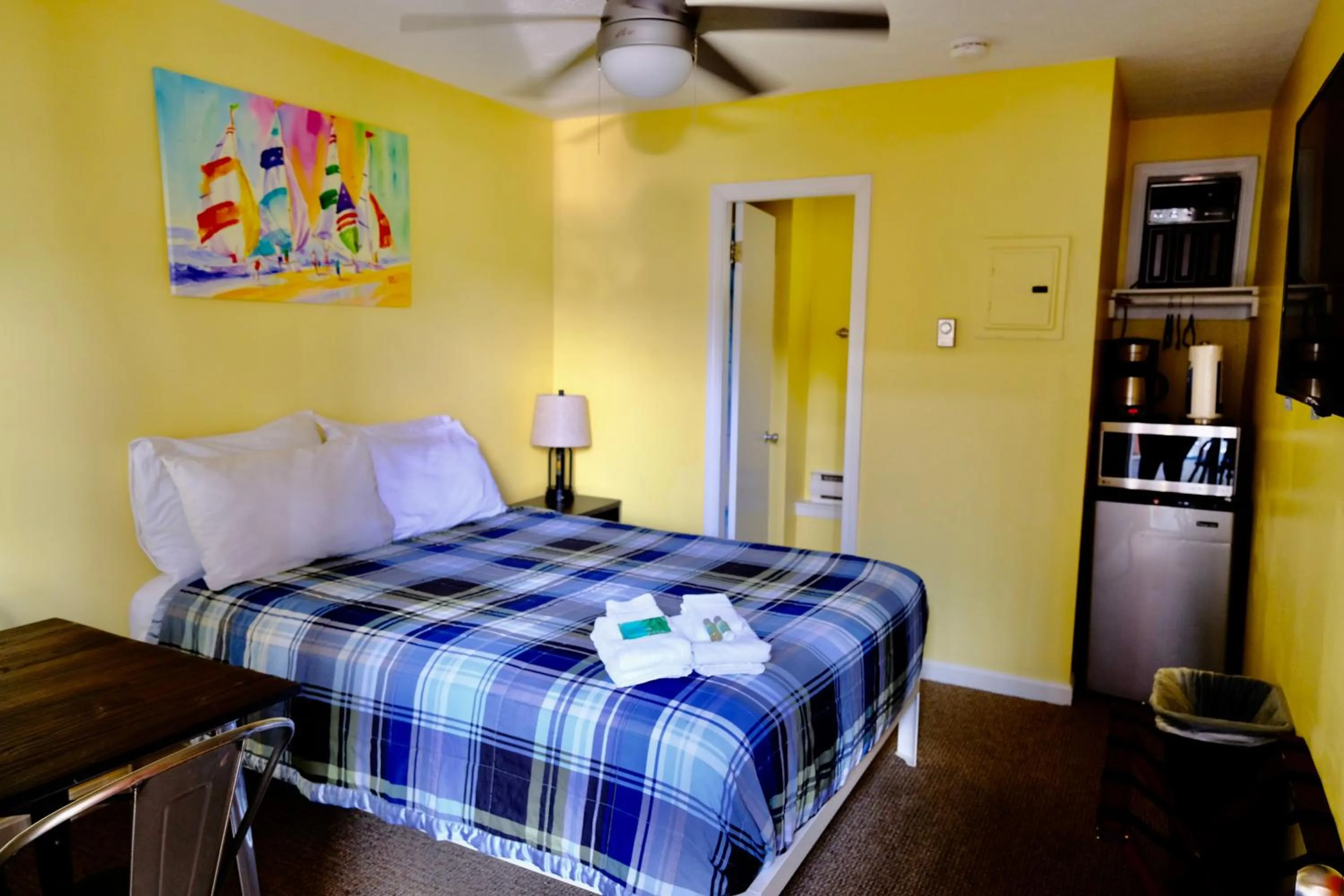 Bed in Dock House Inn