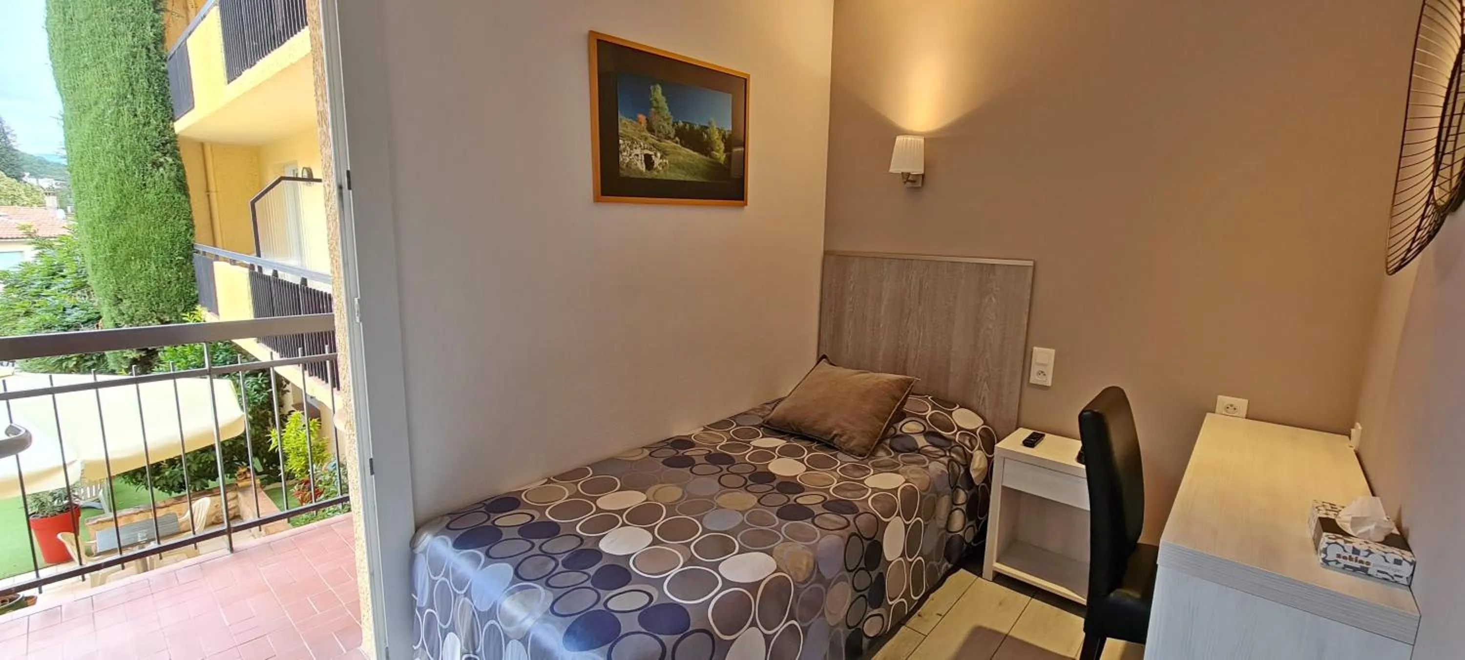 Bed in Hotel Princess