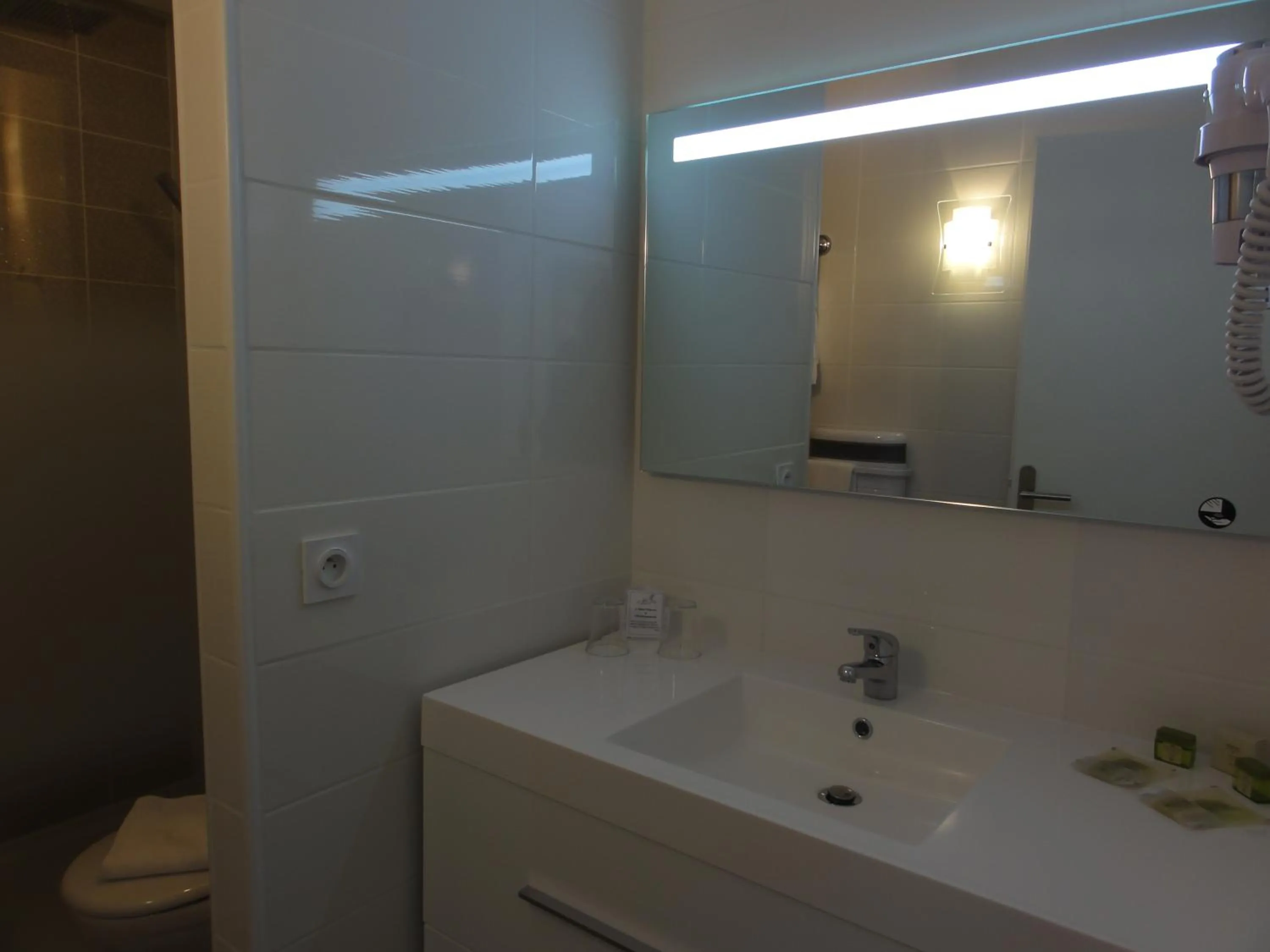 Shower in Hotel Princess