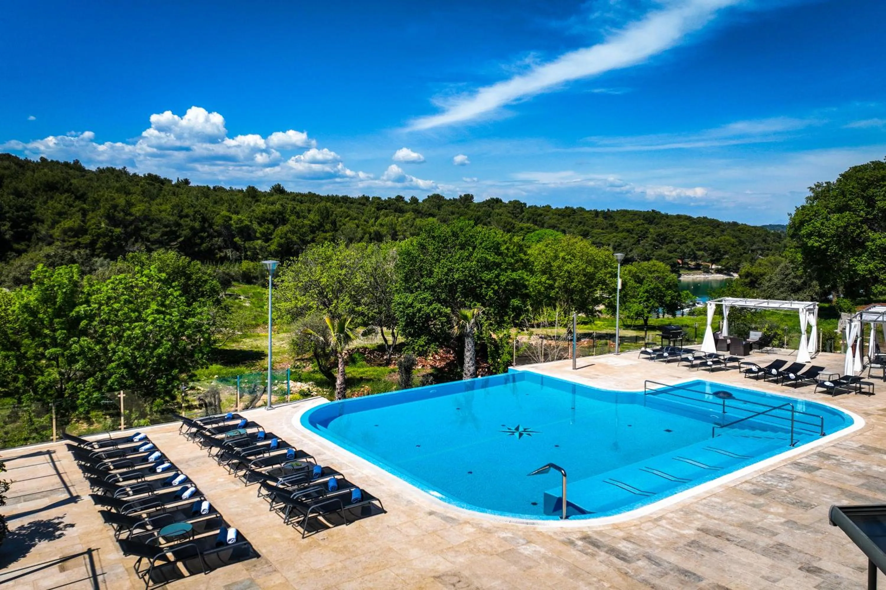 Spring in Premantura Resort - Hotel & Restaurant