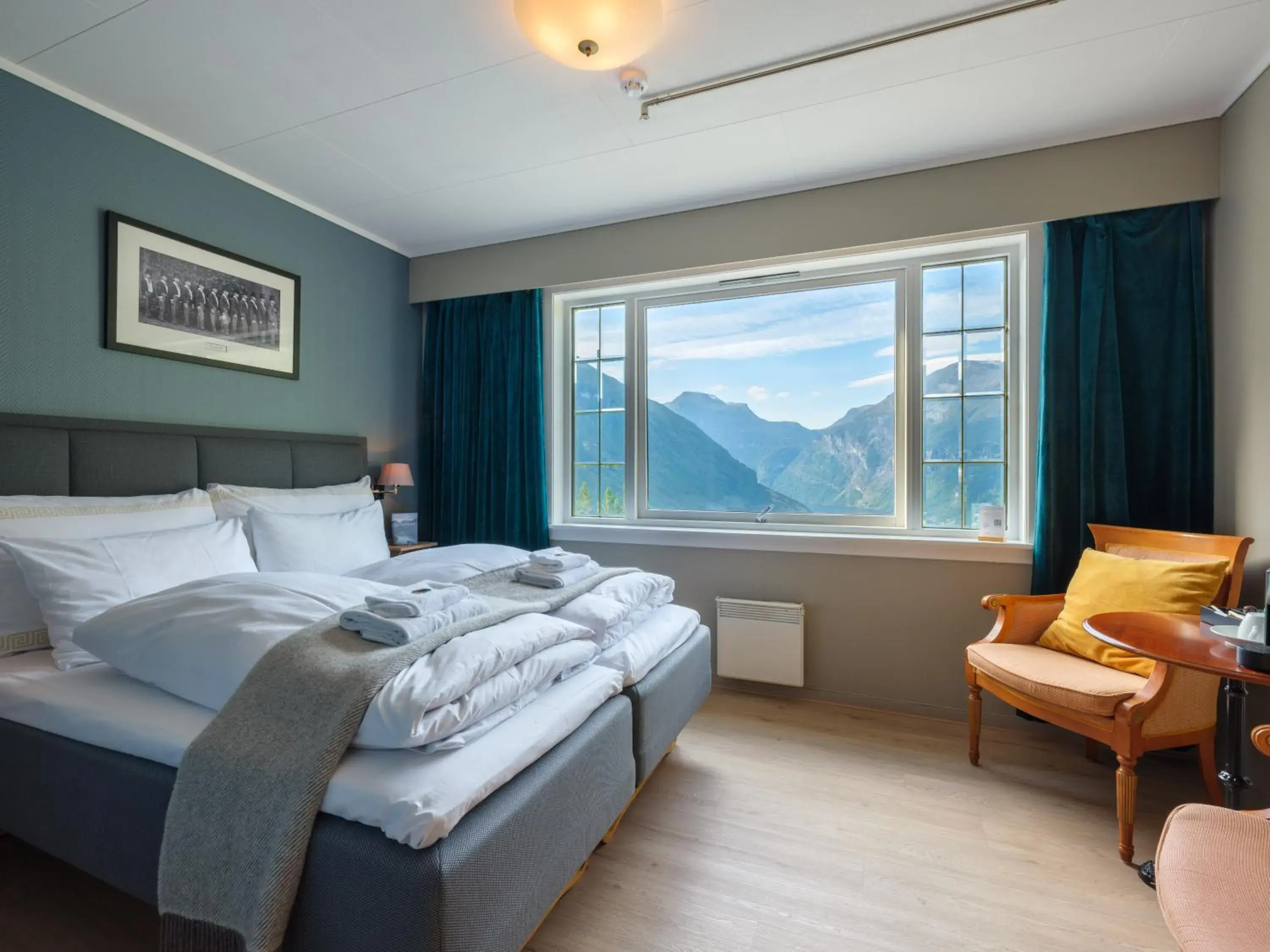 Double Room with Fjord View in Hotel Utsikten - by Classic Norway Hotels Double Room with Fjord View in Hotel Utsikten - by Classic Norway Hotels
