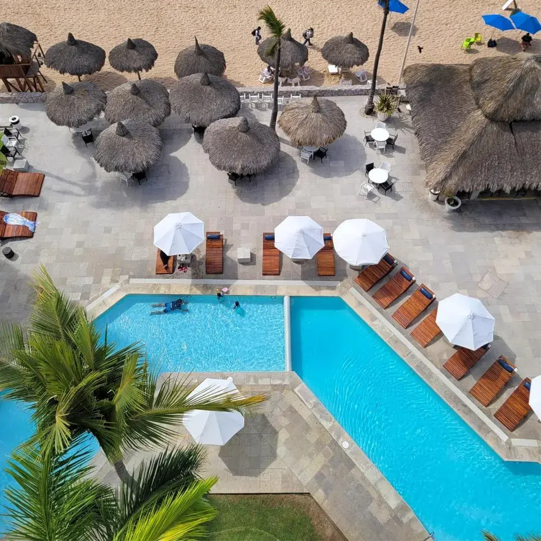 Swimming pool in Gaviana Resort Swimming pool in Gaviana Resort