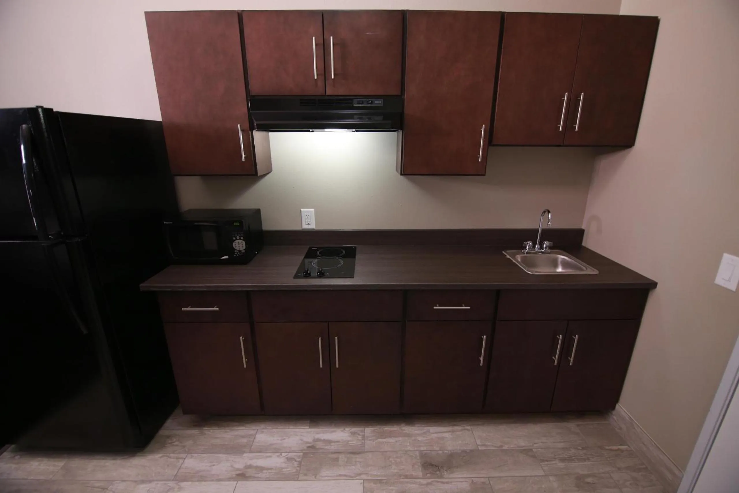 Kitchen or kitchenette in Home Inn and Suites Memphis