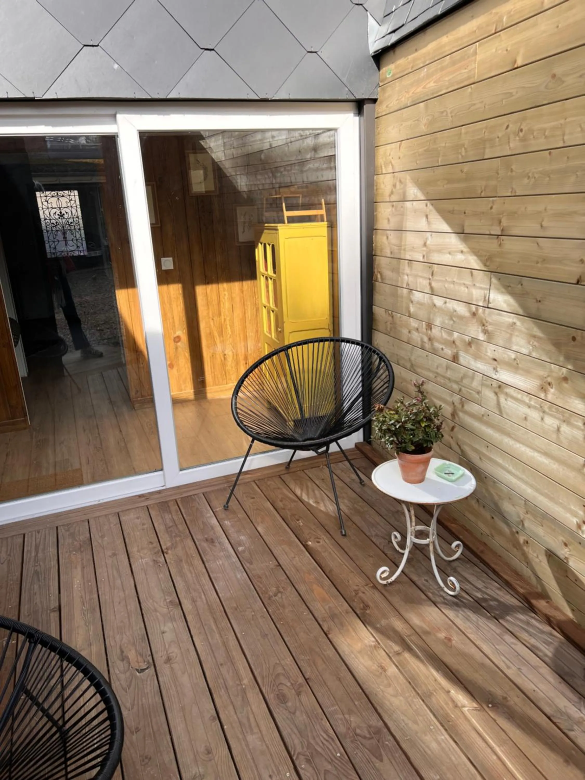 Patio in A L'ecole Buissonniere