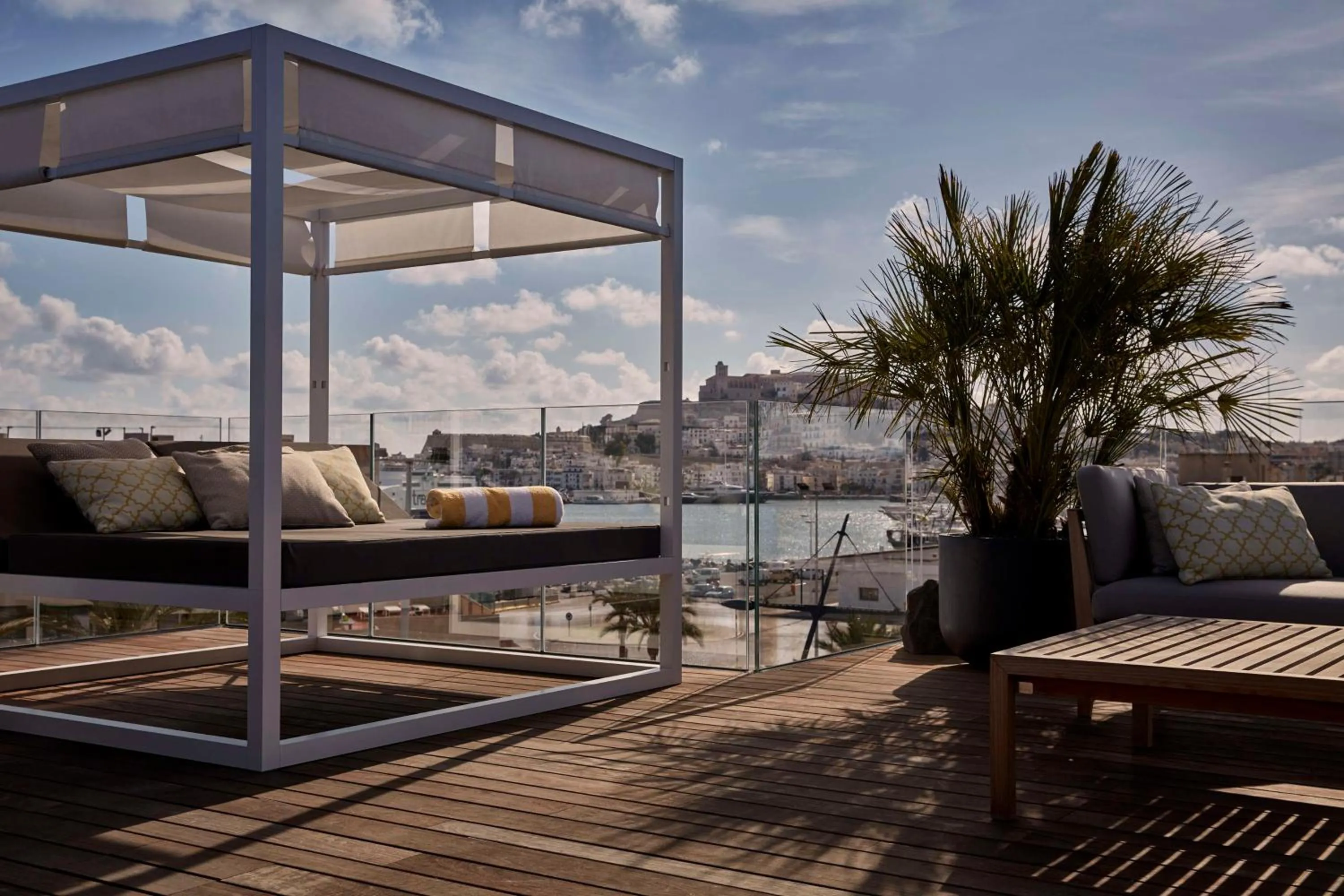 Photo of the whole room in Sir Joan Hotel, part of Sircle Collection