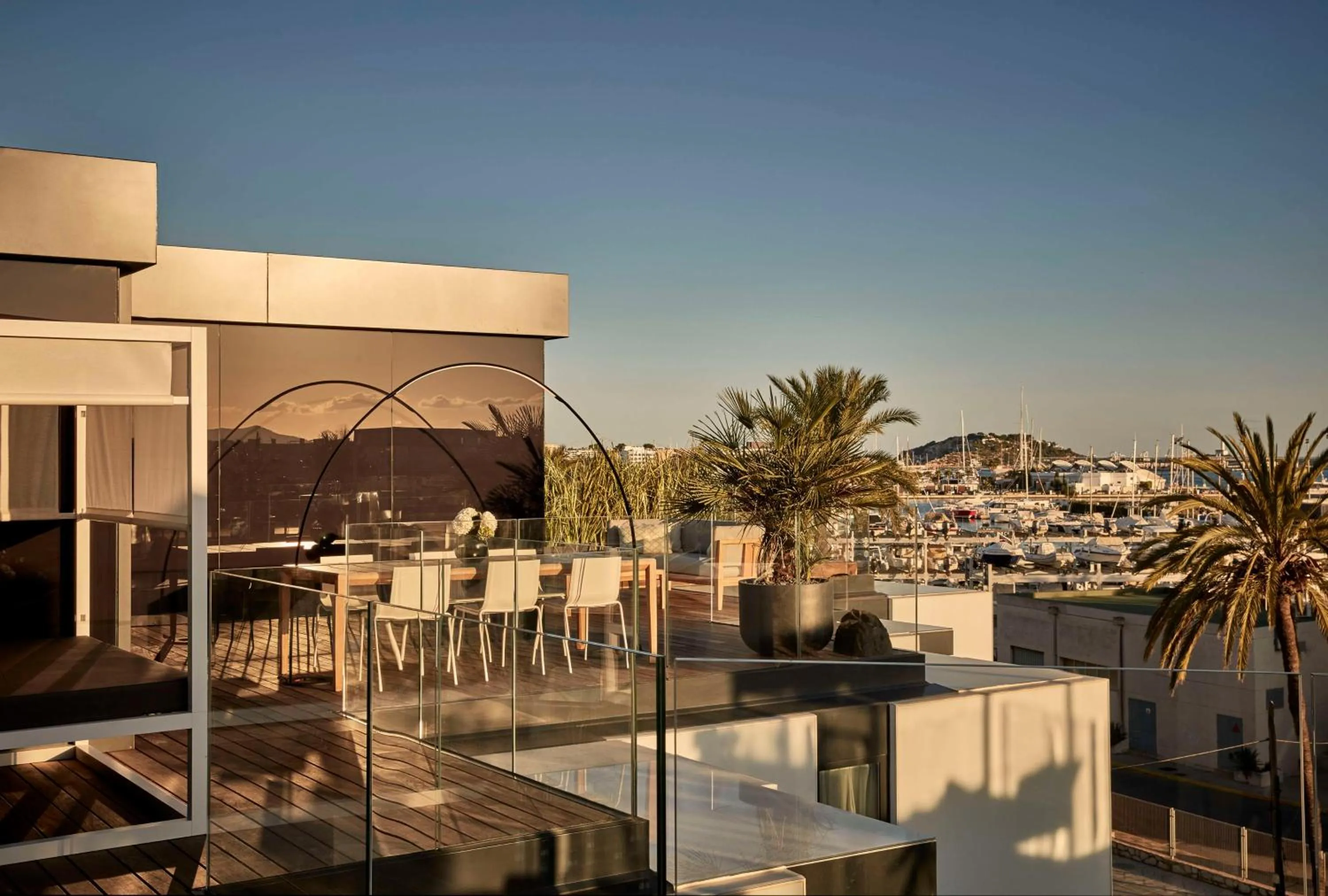 Photo of the whole room in Sir Joan Hotel, part of Sircle Collection