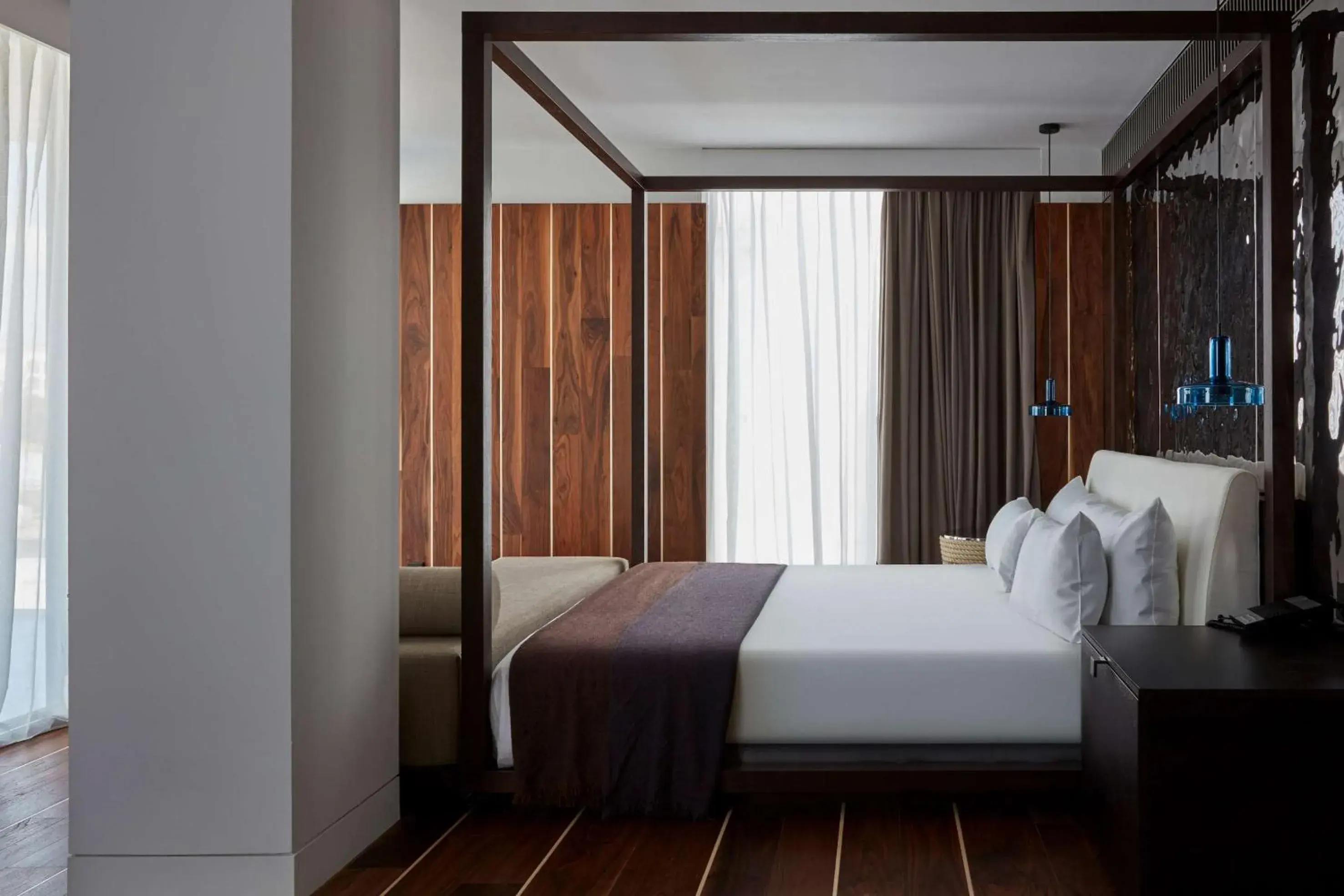 Photo of the whole room, Bed in Sir Joan Hotel, part of Sircle Collection Photo of the whole room, Bed in Sir Joan Hotel, part of Sircle Collection