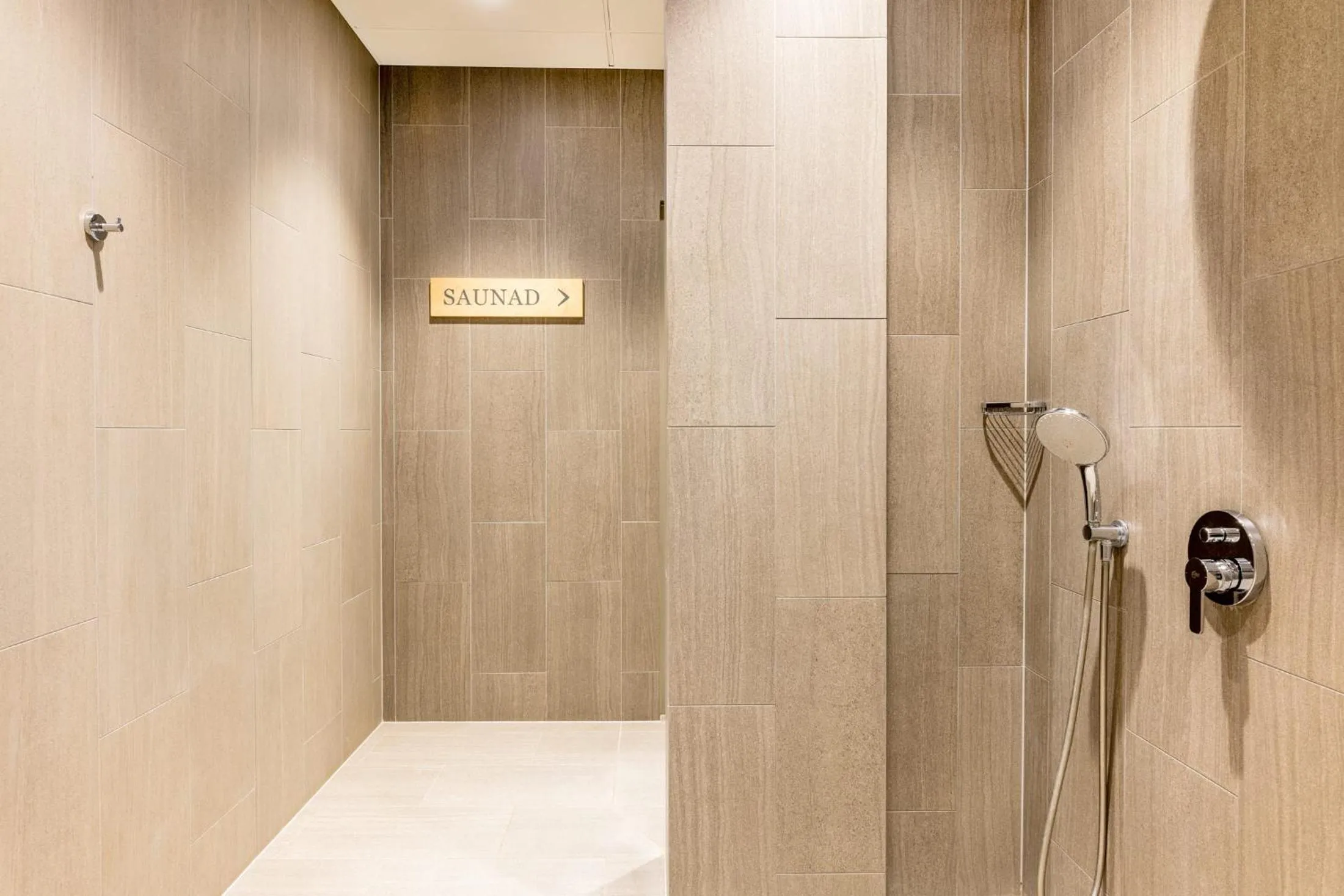 Shower in Hotel Tartu