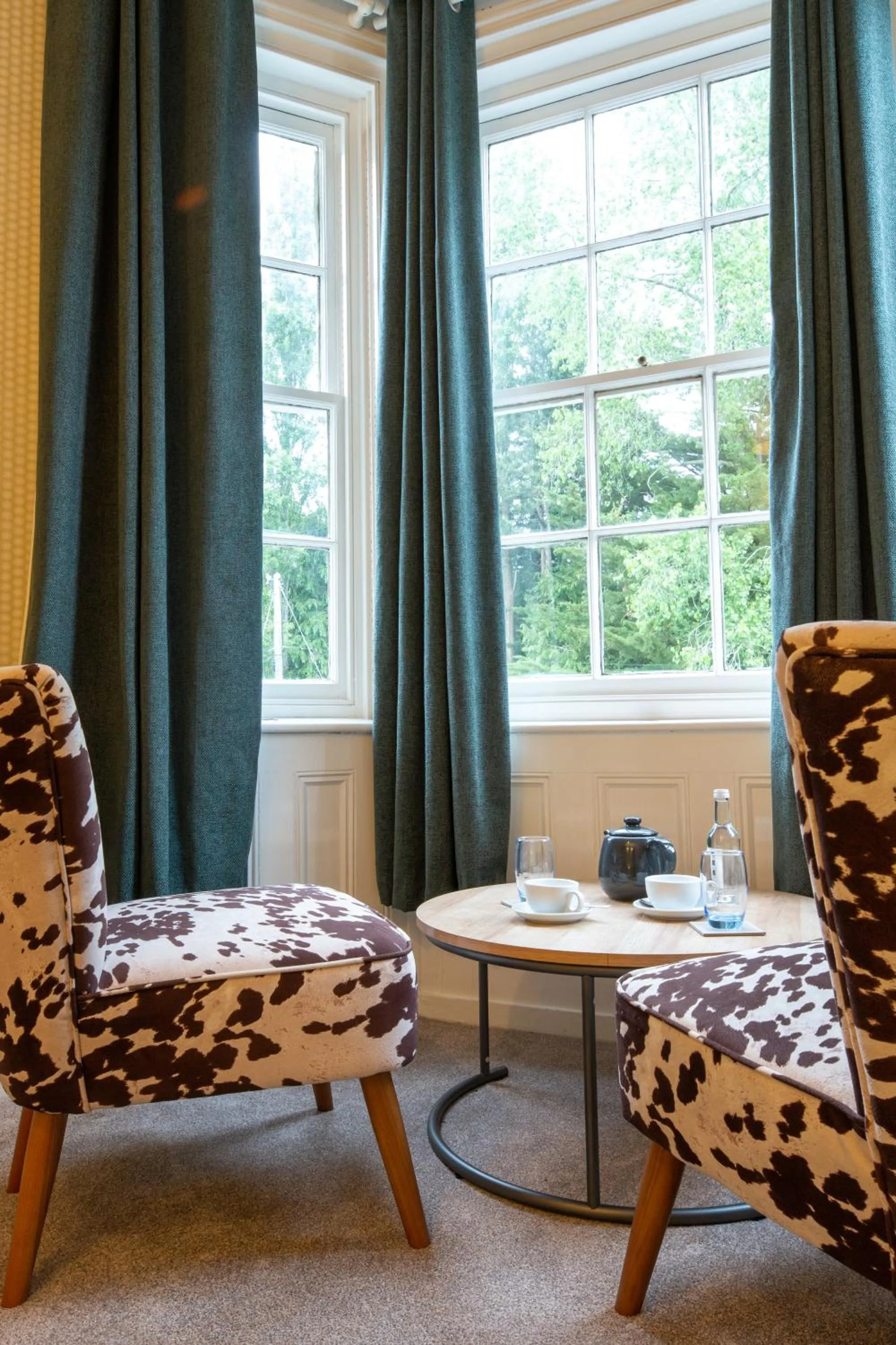 Living room in Woodlands Lodge Hotel