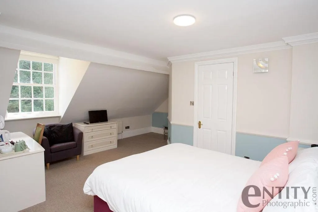 Bed in Woodlands Lodge Hotel