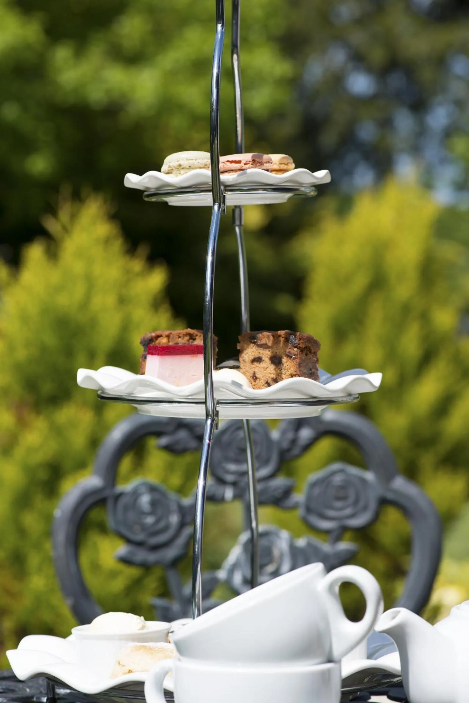 Food and drinks in Woodlands Lodge Hotel