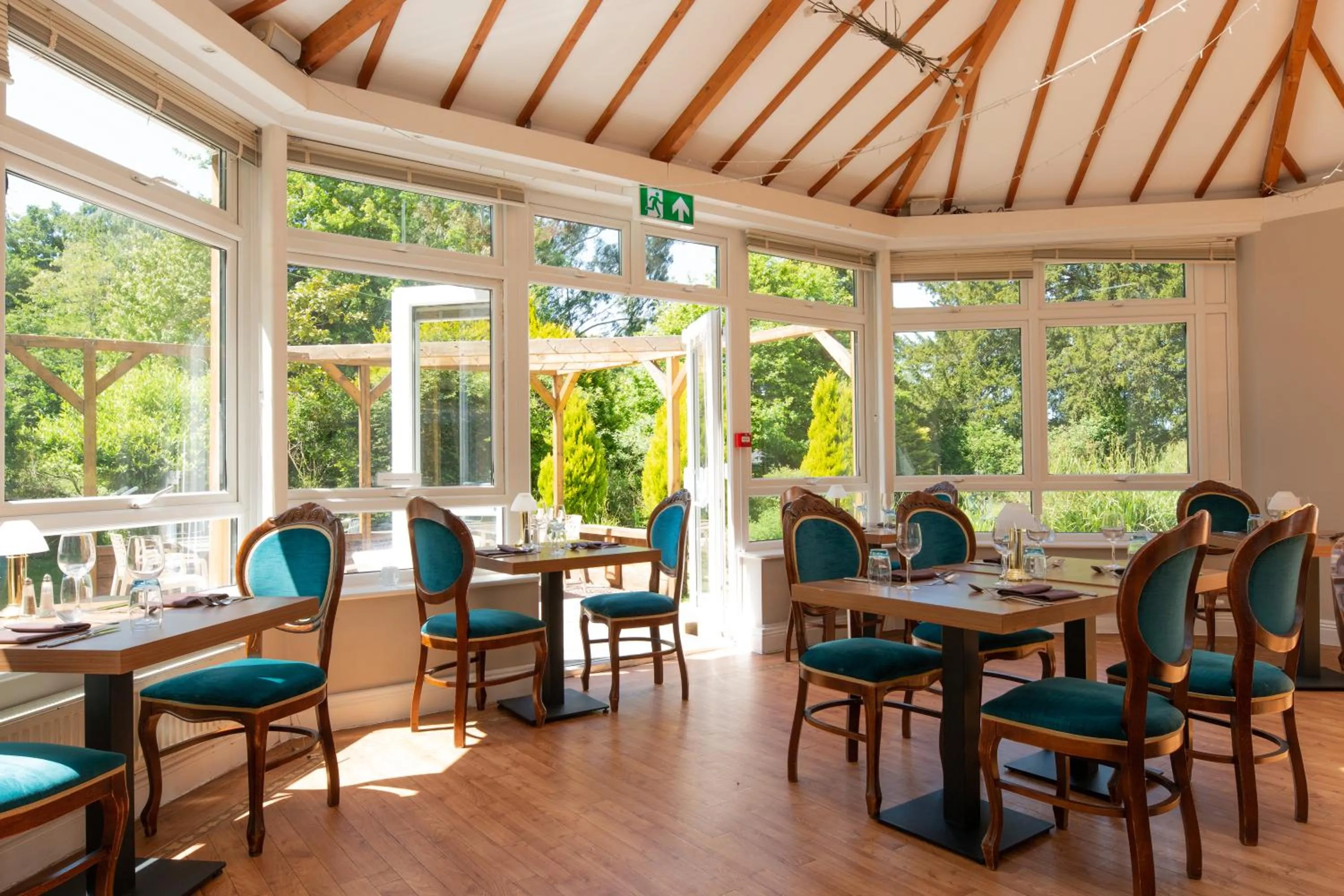 Woodlands Lodge Hotel