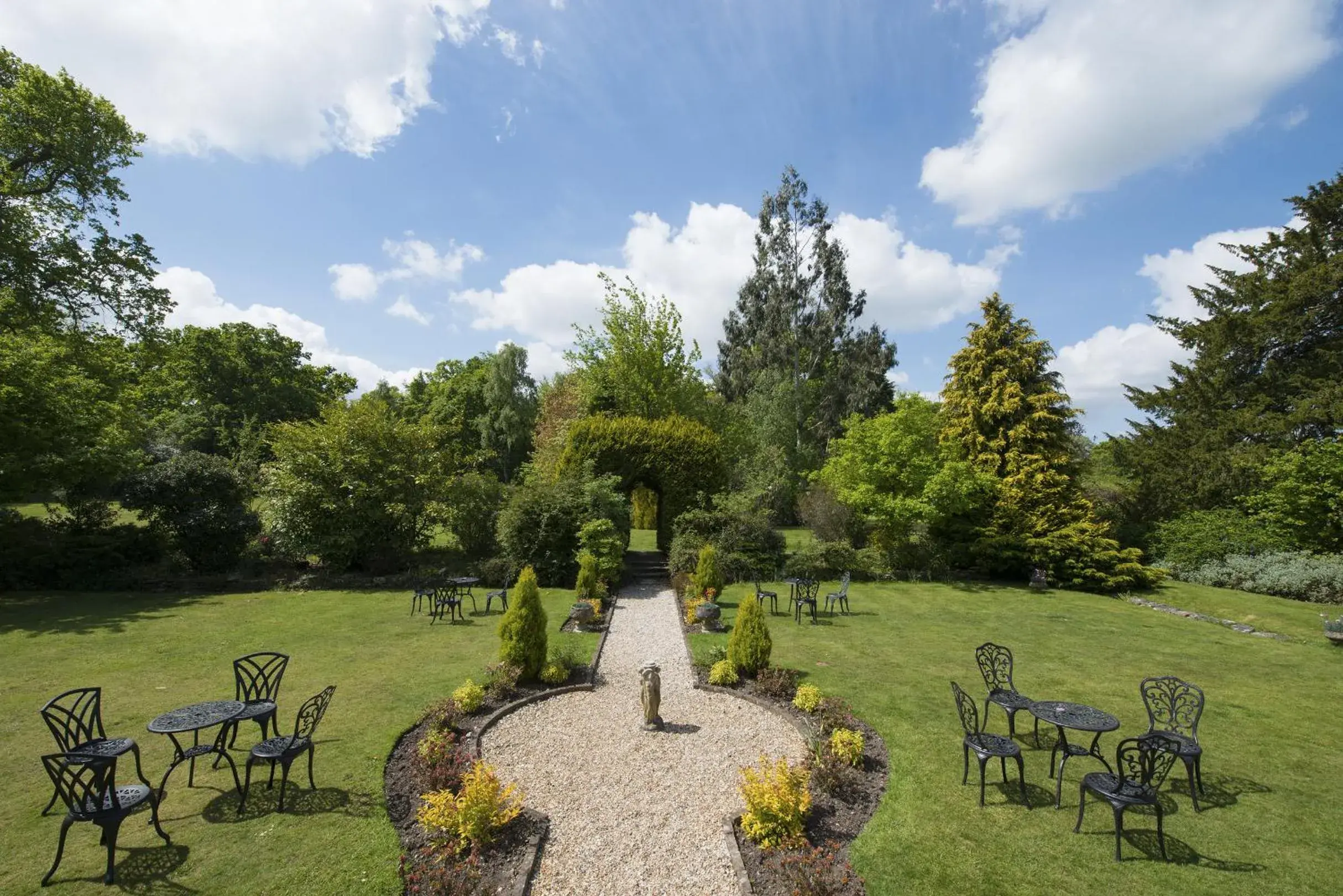 Garden view in Woodlands Lodge Hotel Garden view in Woodlands Lodge Hotel