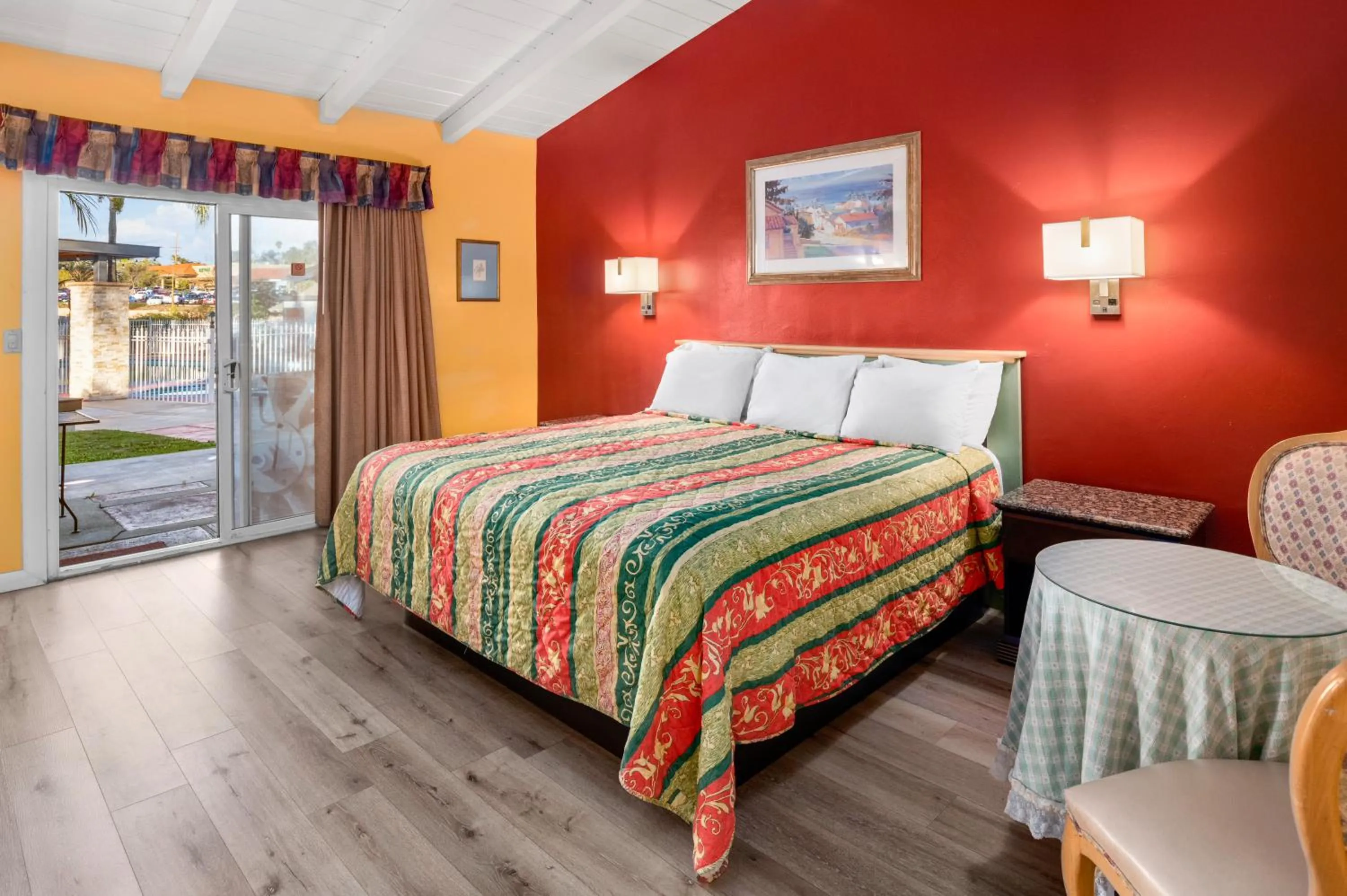 Photo of the whole room, Bed in Fallbrook Country Inn