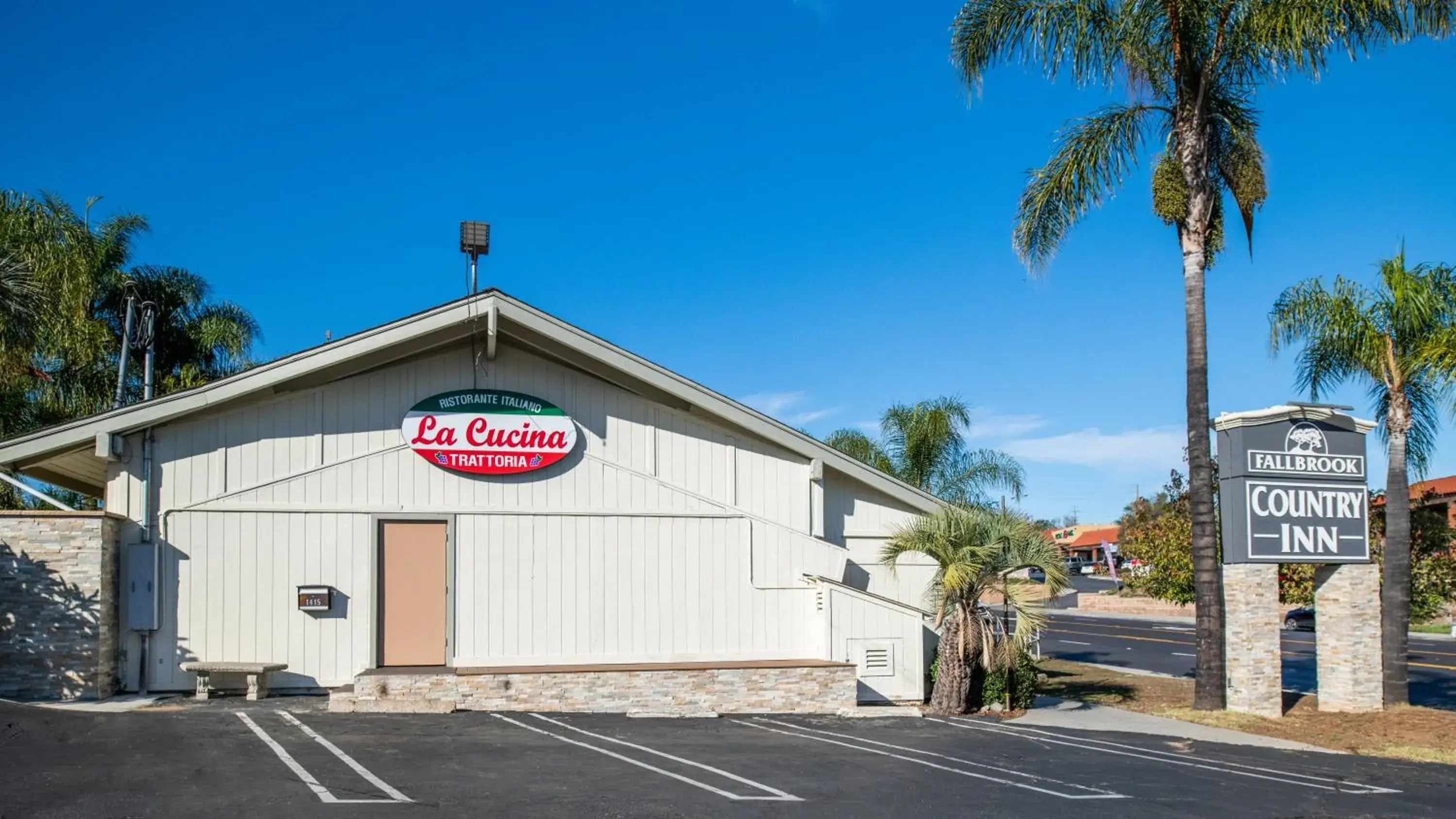 Restaurant/places to eat in Fallbrook Country Inn Restaurant/places to eat in Fallbrook Country Inn