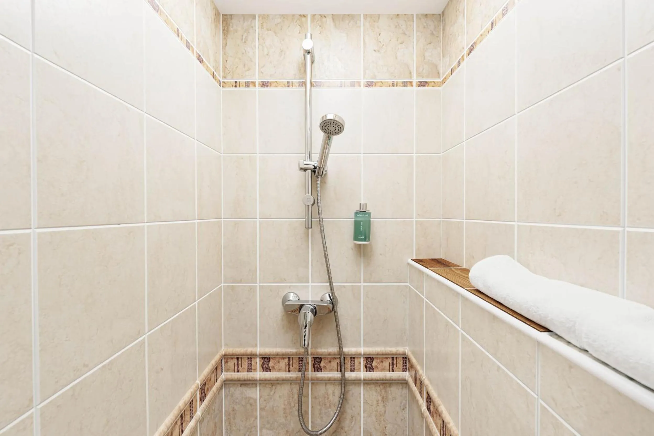 Shower in Hotel Praga 1885 by Wagnerstays