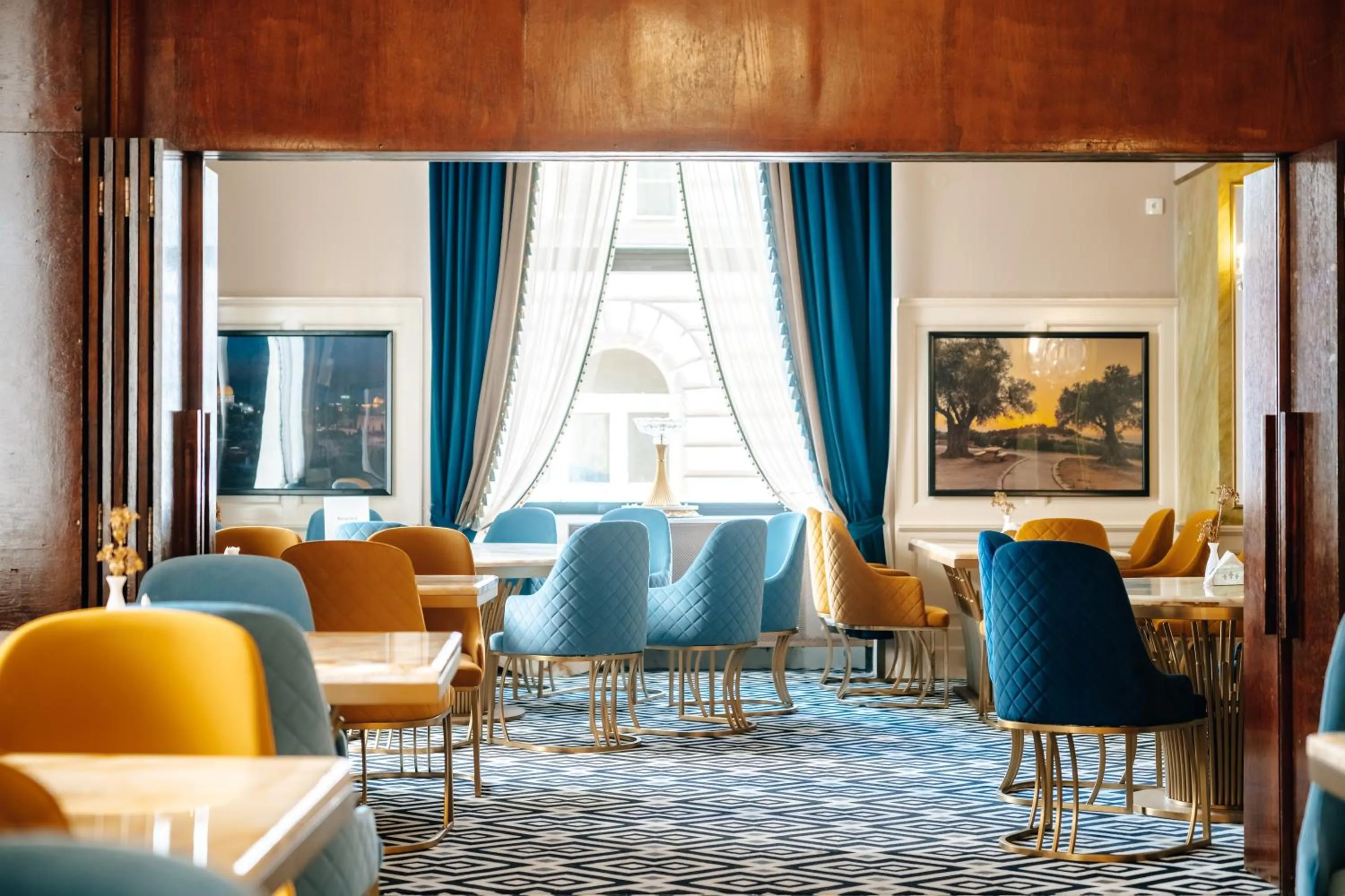 Restaurant/places to eat in Hotel Praga 1885 by Wagnerstays