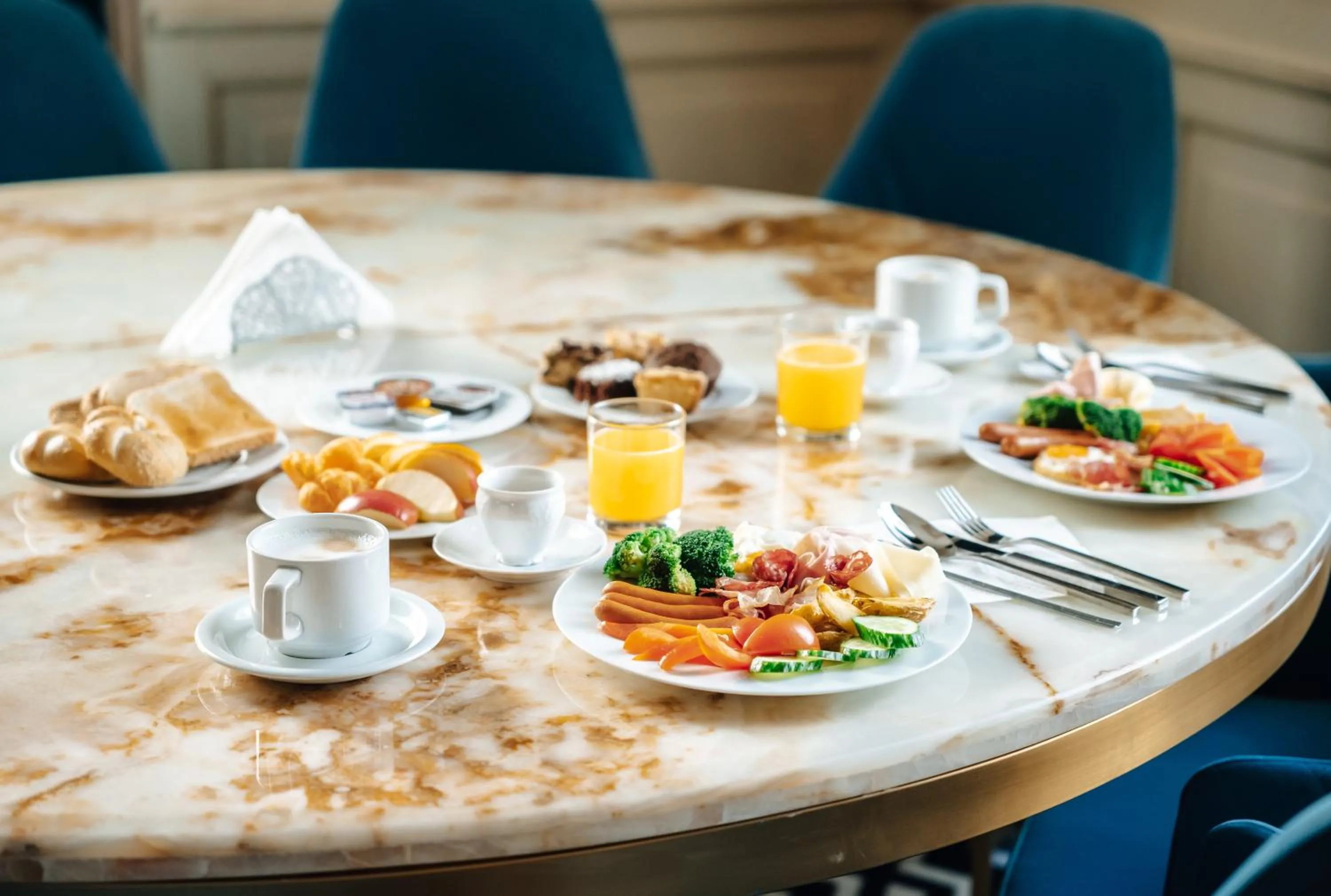 Breakfast in Hotel Praga 1885 by Wagnerstays