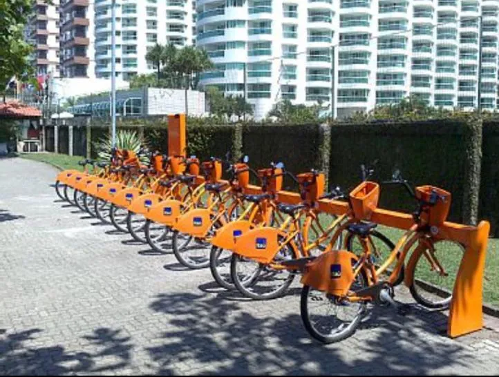 Cycling in Apartamento na Praia da Barra