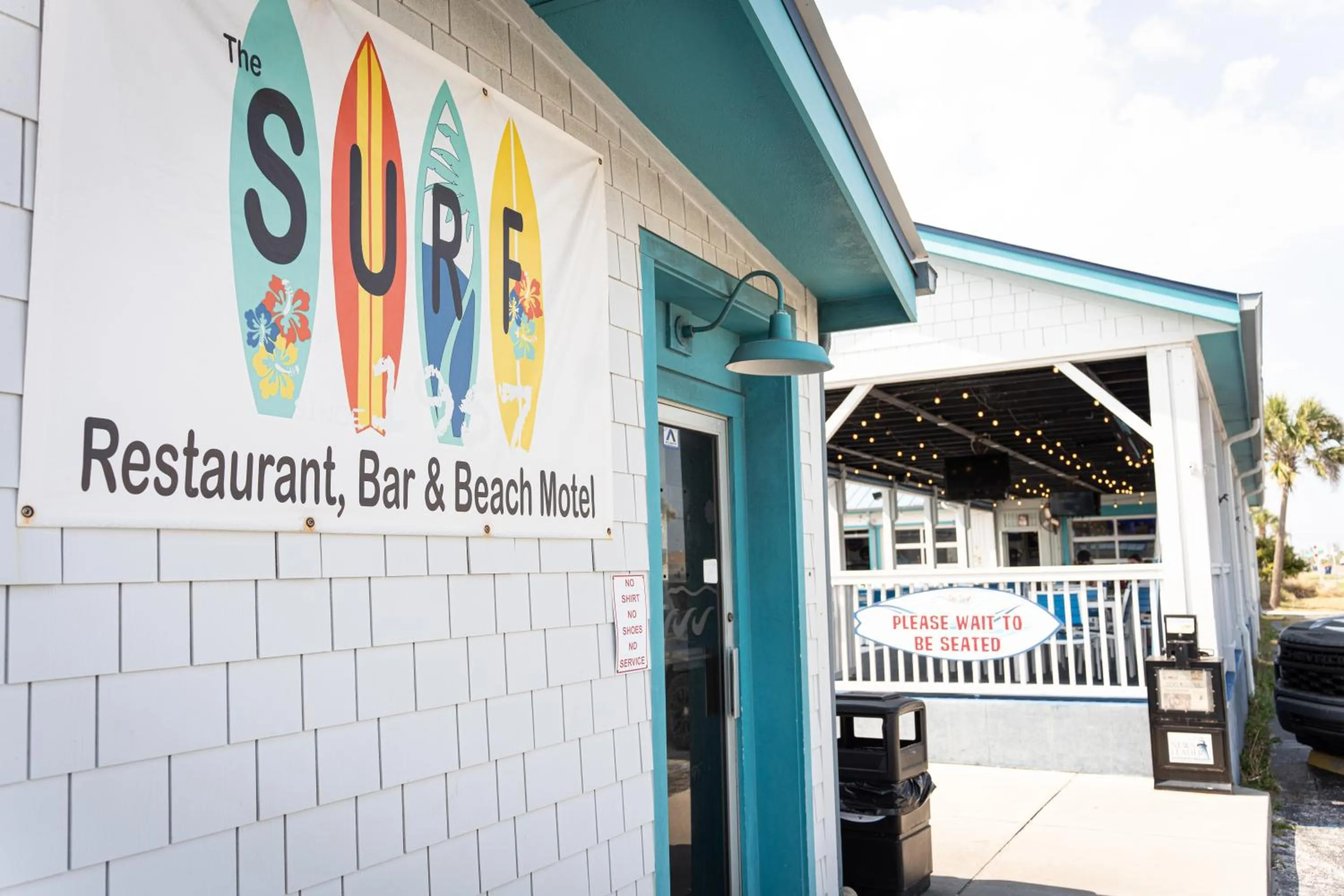Restaurant/places to eat in The Surf Beach Motel