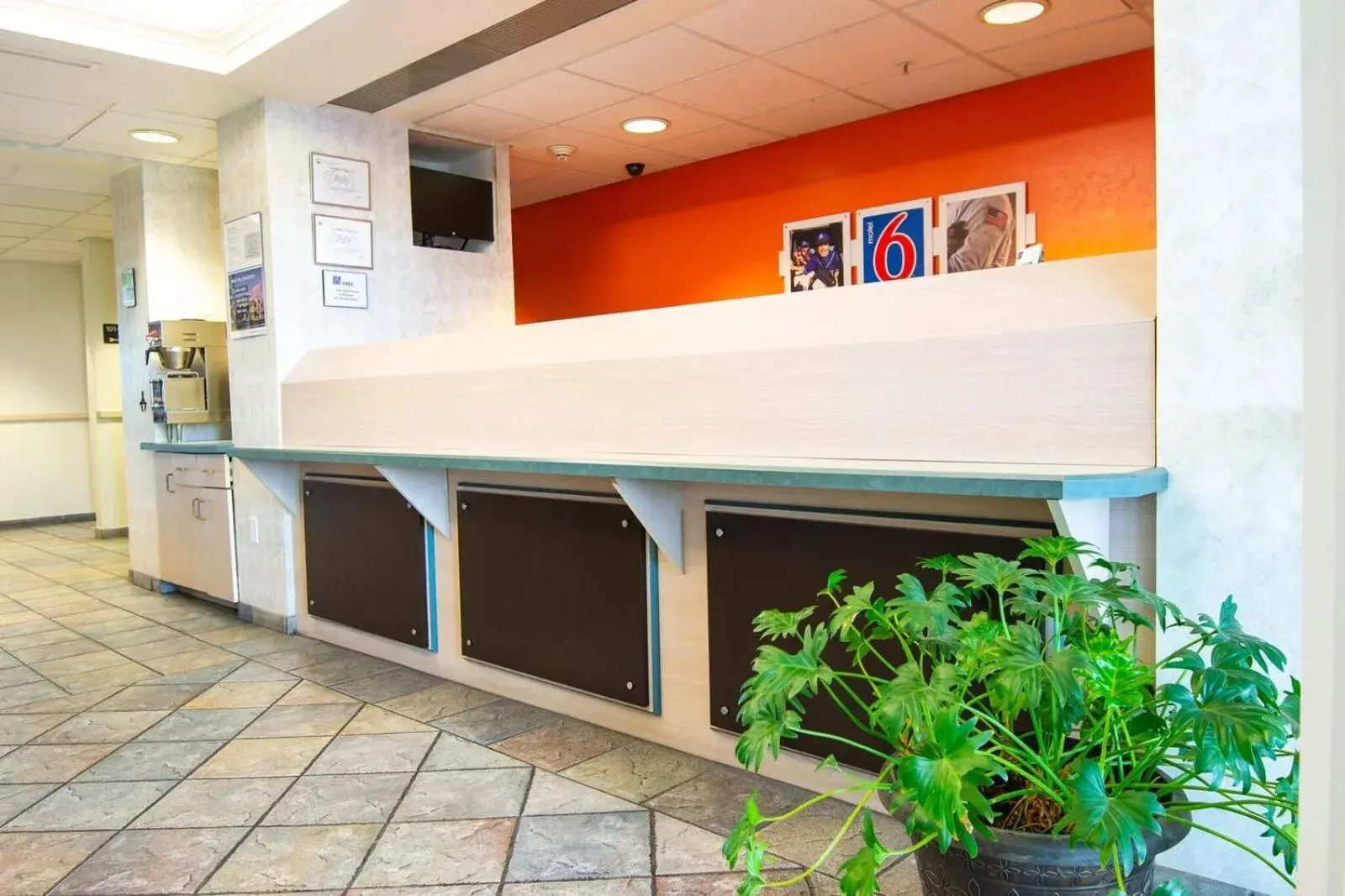 Lobby or reception in Motel 6-Las Cruces, NM - Telshor Lobby or reception in Motel 6-Las Cruces, NM - Telshor