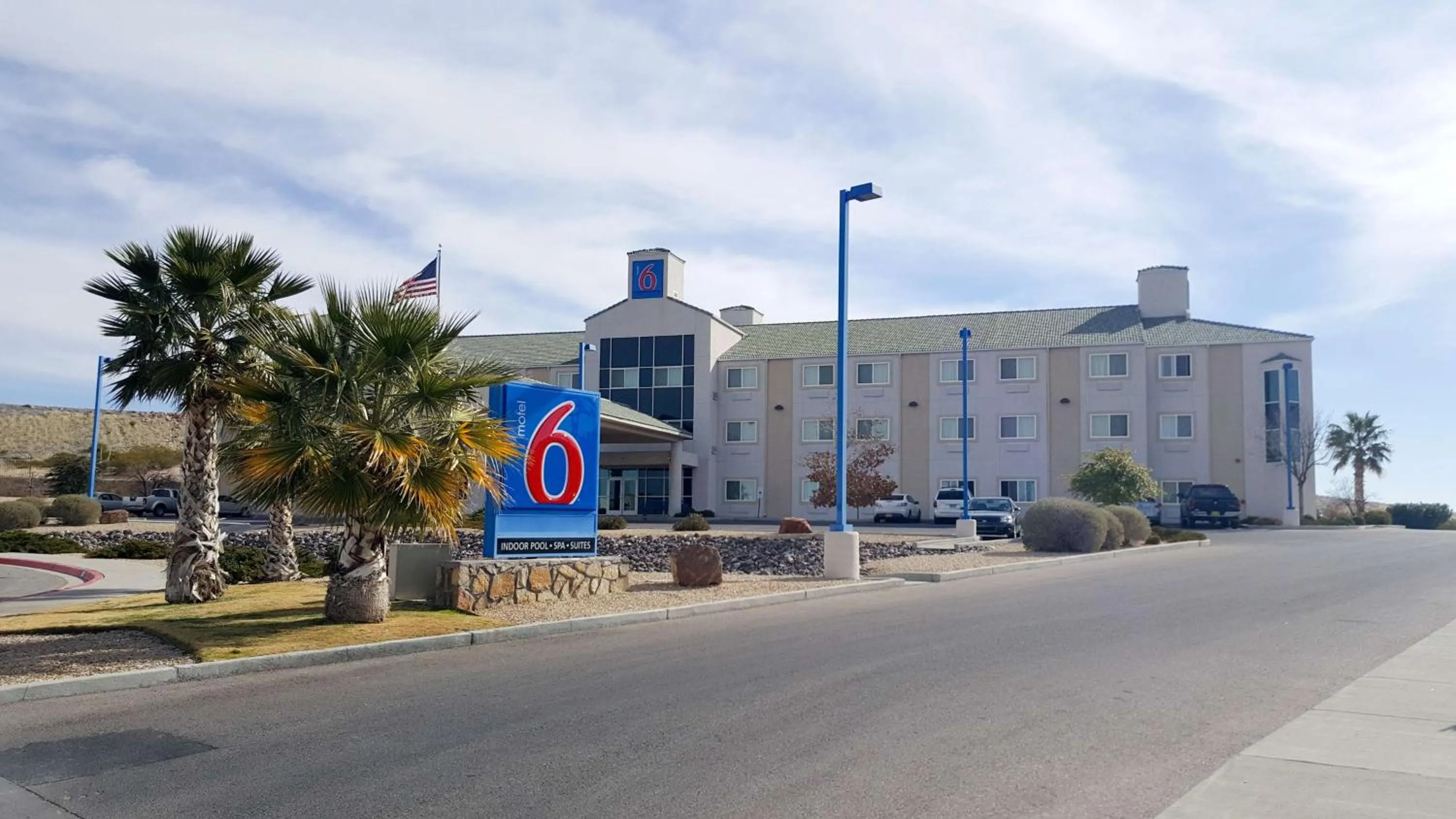 Property building in Motel 6-Las Cruces, NM - Telshor