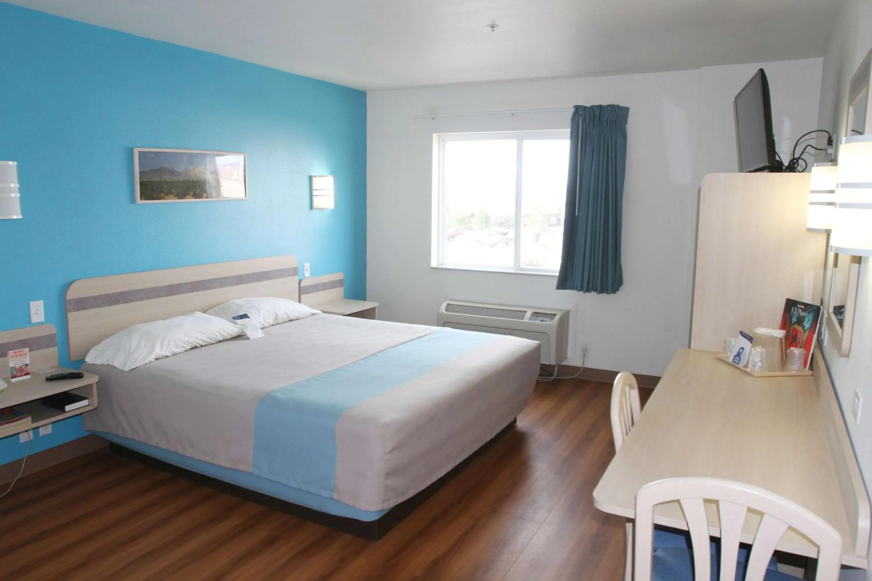 Bedroom, Bed in Motel 6-Las Cruces, NM - Telshor