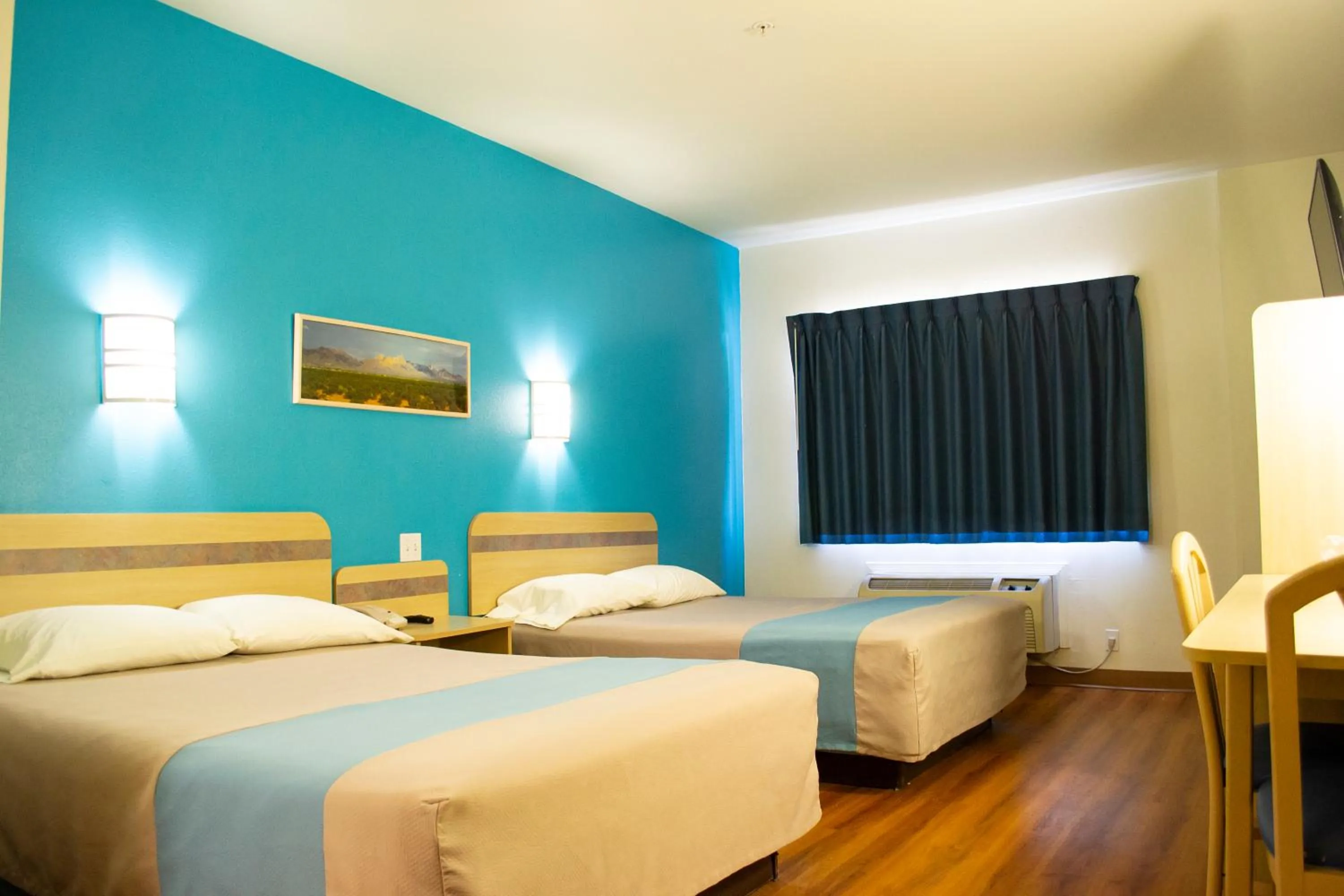 Bedroom, Bed in Motel 6-Las Cruces, NM - Telshor