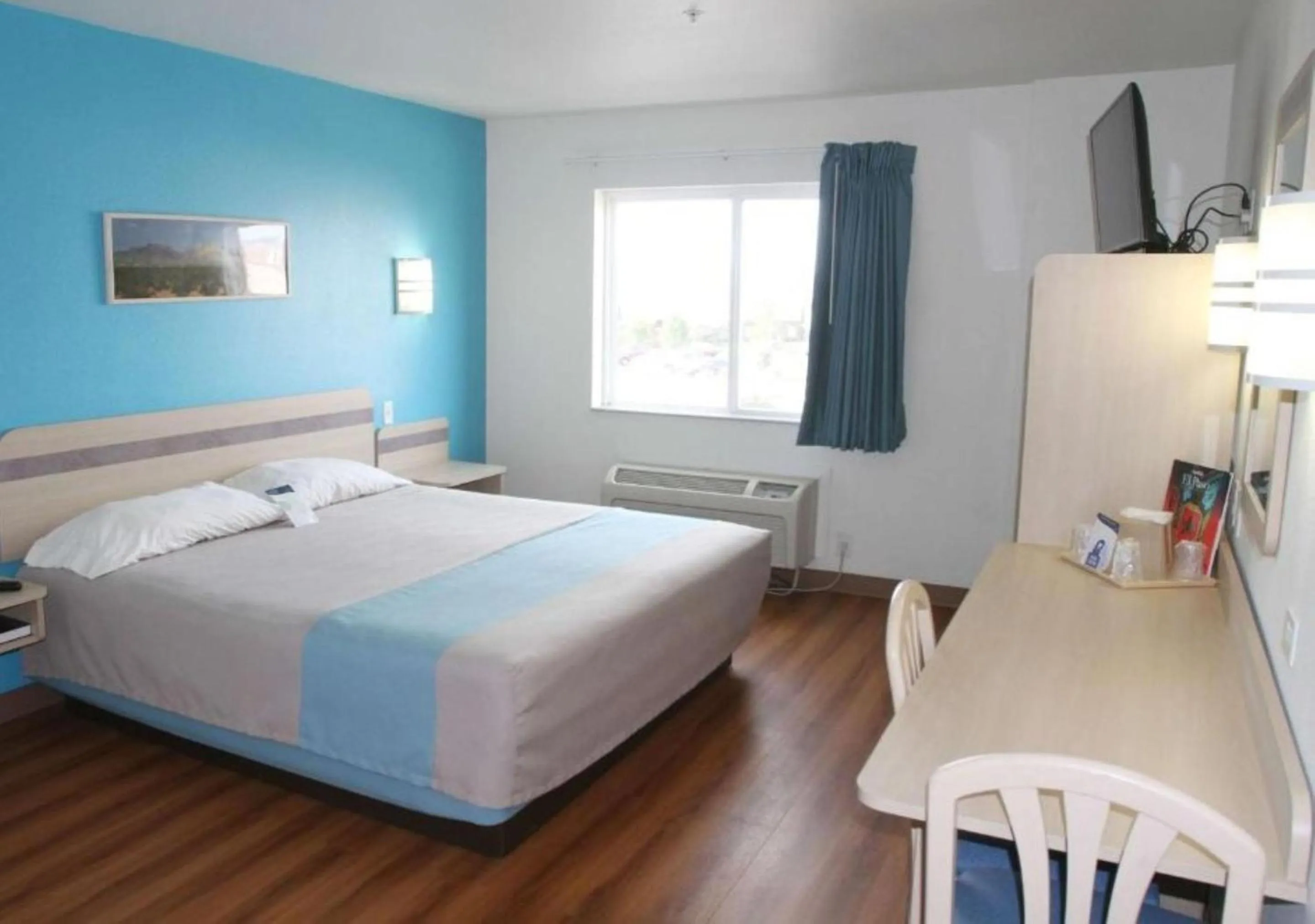 Bedroom, Bed in Motel 6-Las Cruces, NM - Telshor