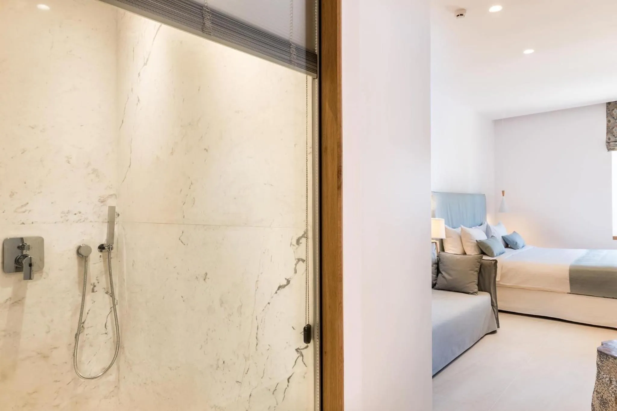 Shower in Avra Apartments Venetian Harbour