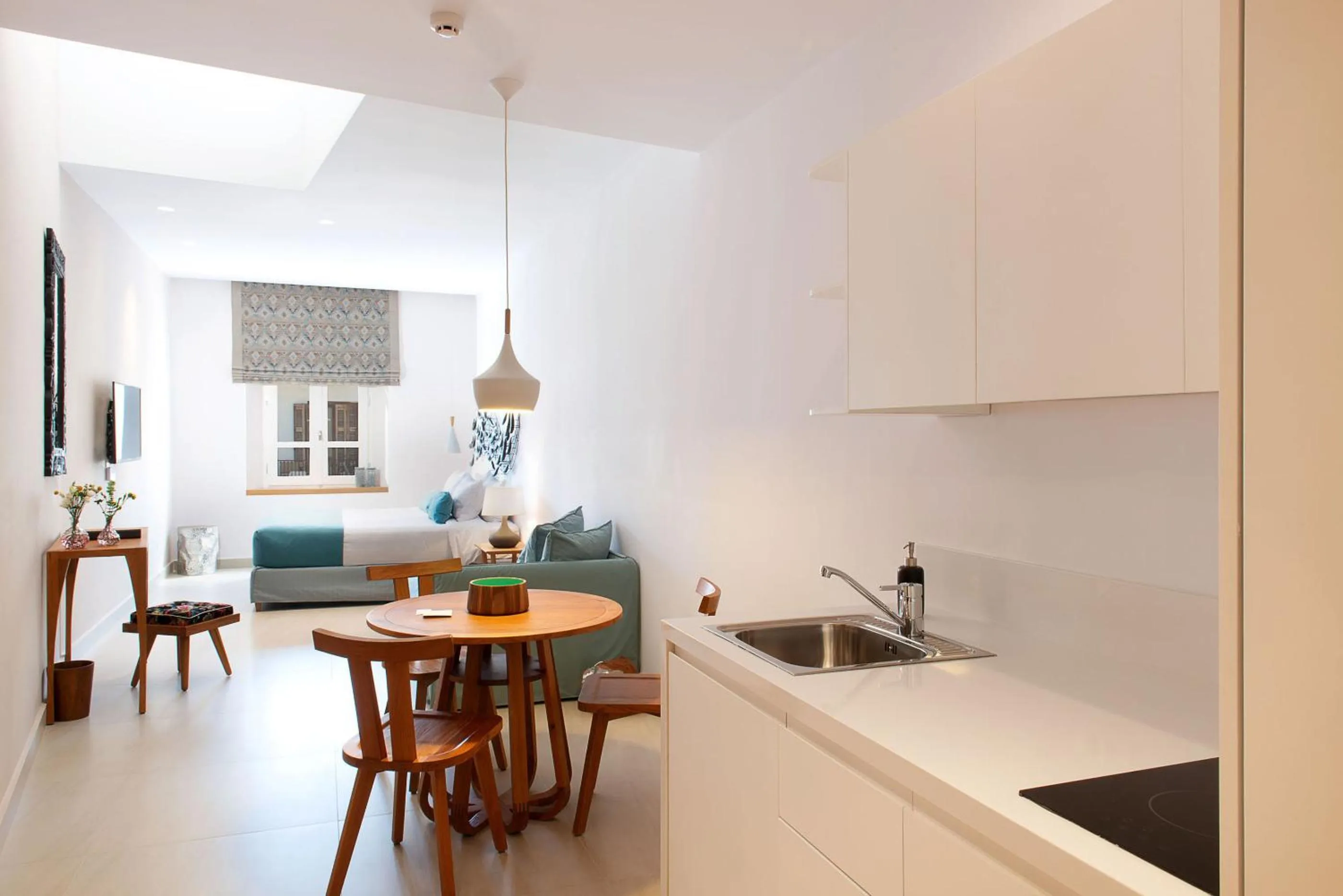 Kitchen or kitchenette in Avra Apartments Venetian Harbour