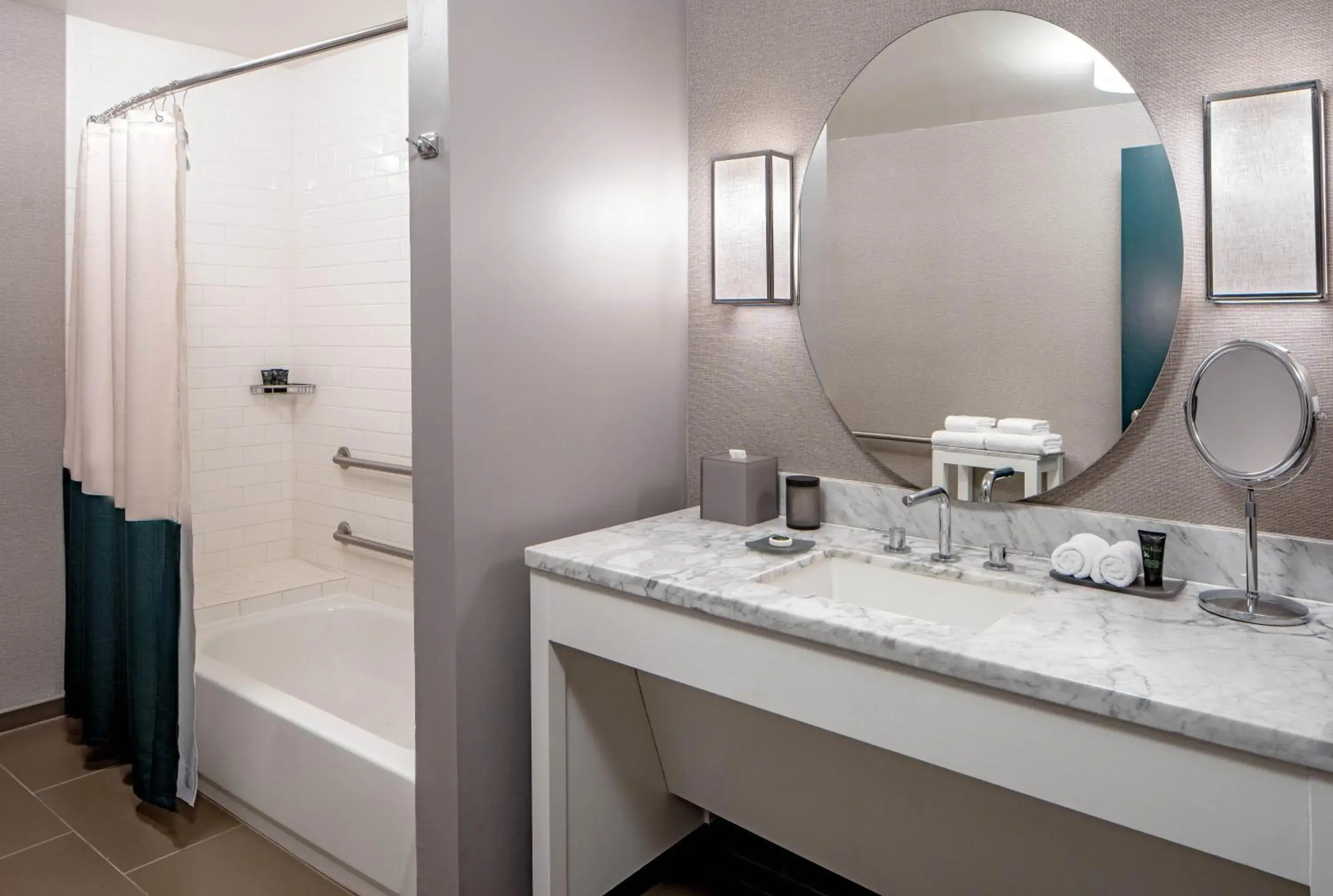 King Room with Accessible Tub - Disability Access in Hyatt Centric French Quarter New Orleans King Room with Accessible Tub - Disability Access in Hyatt Centric French Quarter New Orleans