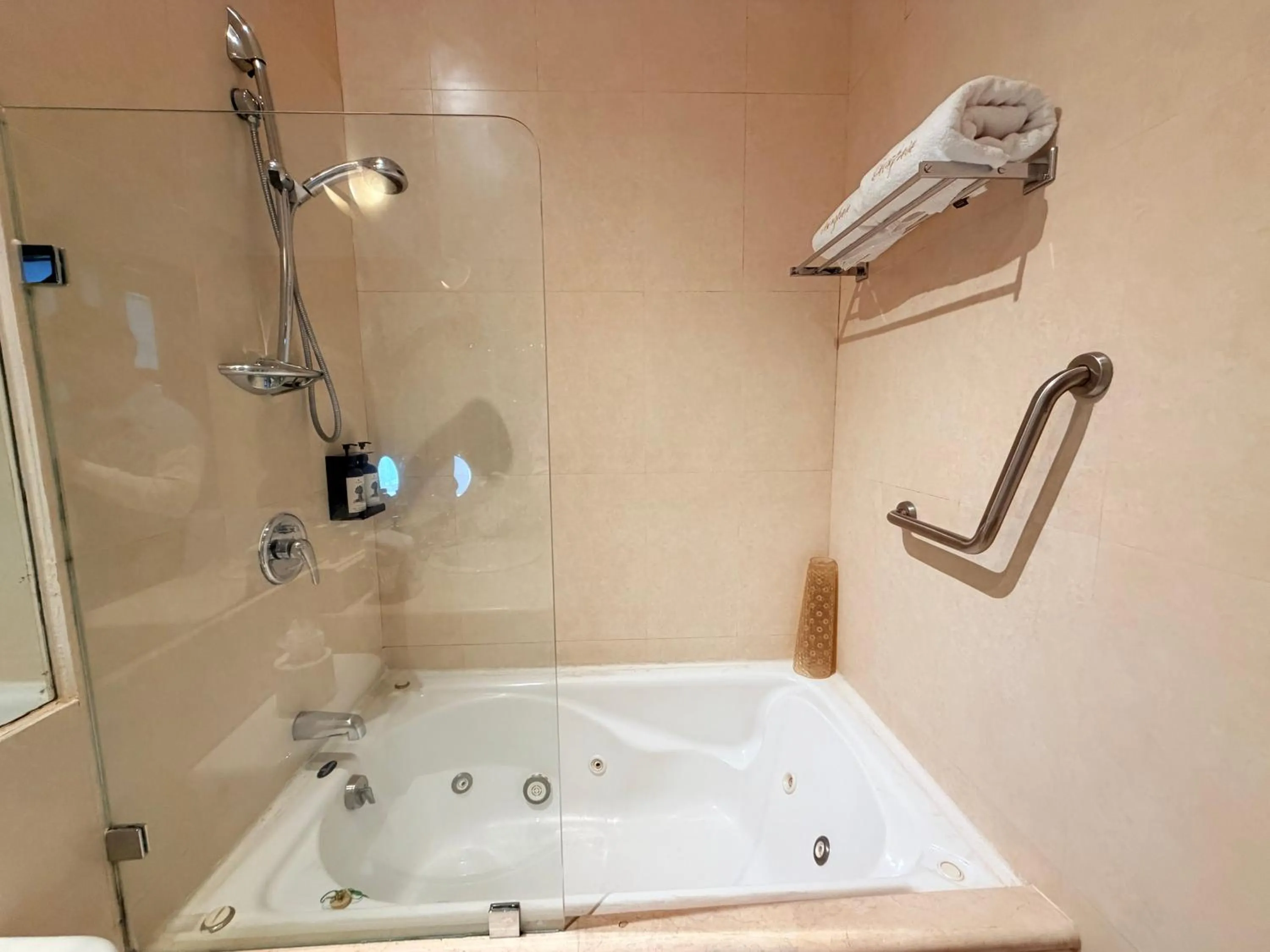 Bathroom in Ébano by PB