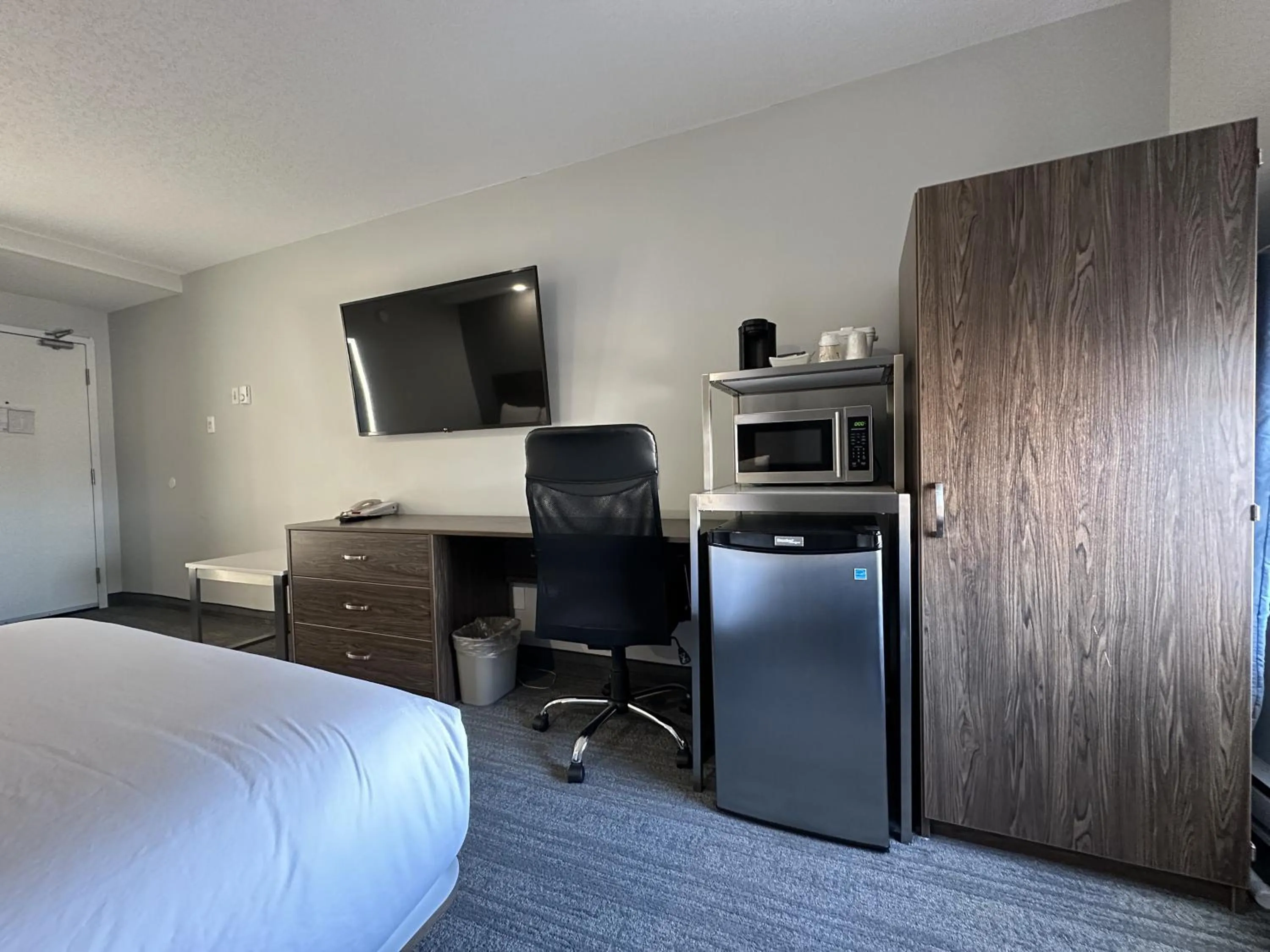 Bed in Travelodge by Wyndham Regina