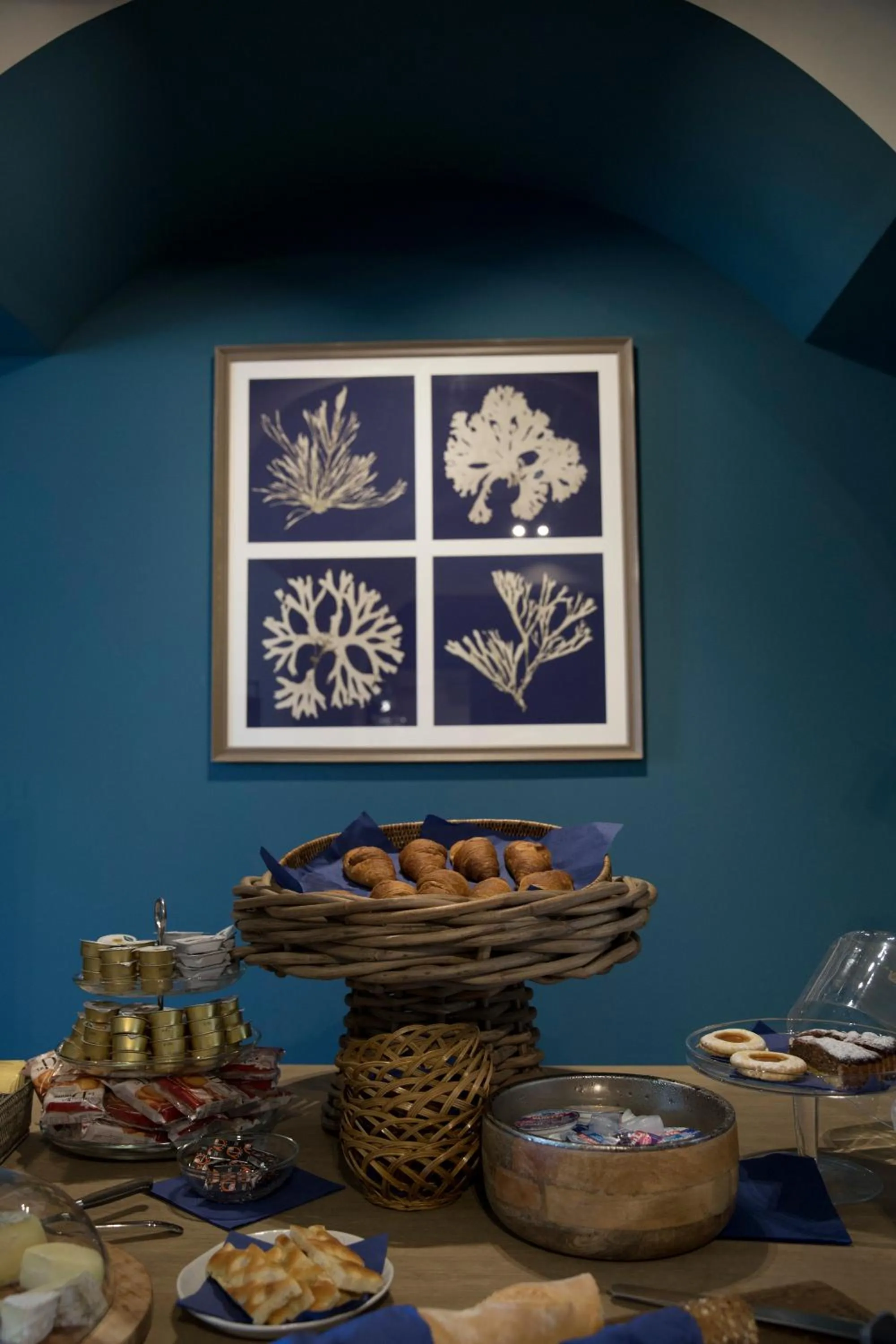 Breakfast in Blu Hotel