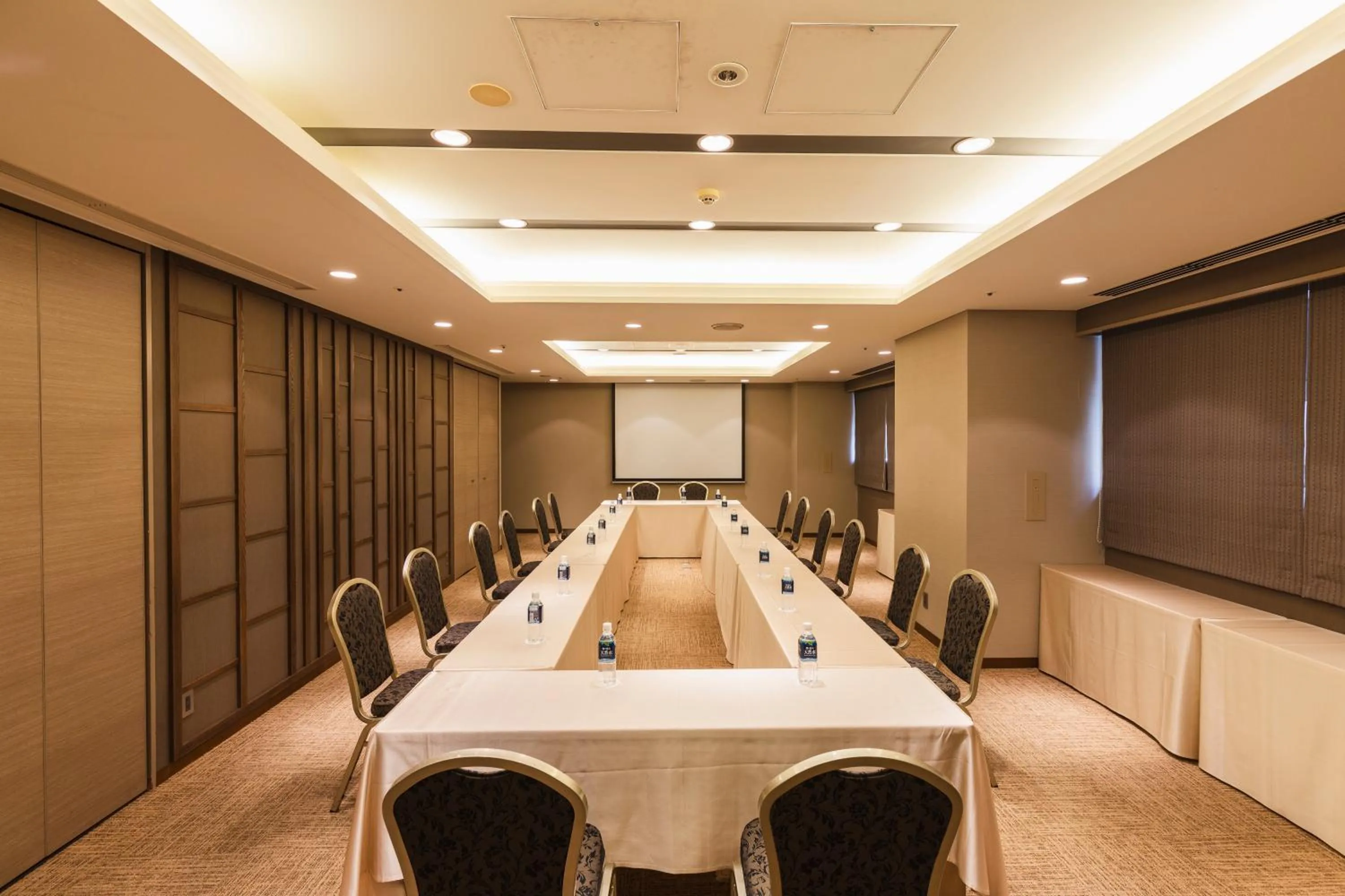 Meeting/conference room in Hotel Sunroute Plaza Shinjuku