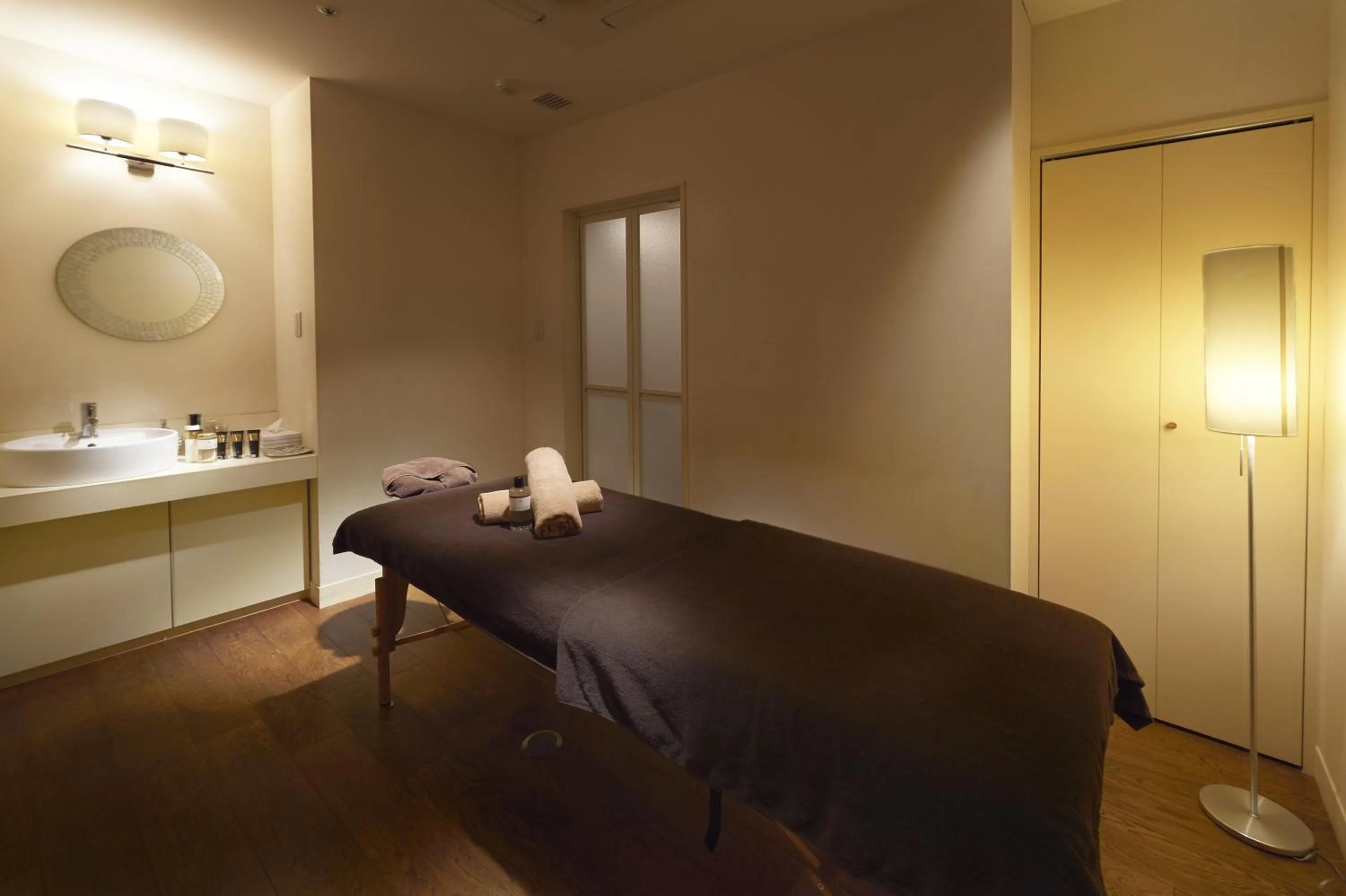 Massage in Hotel Sunroute Plaza Shinjuku