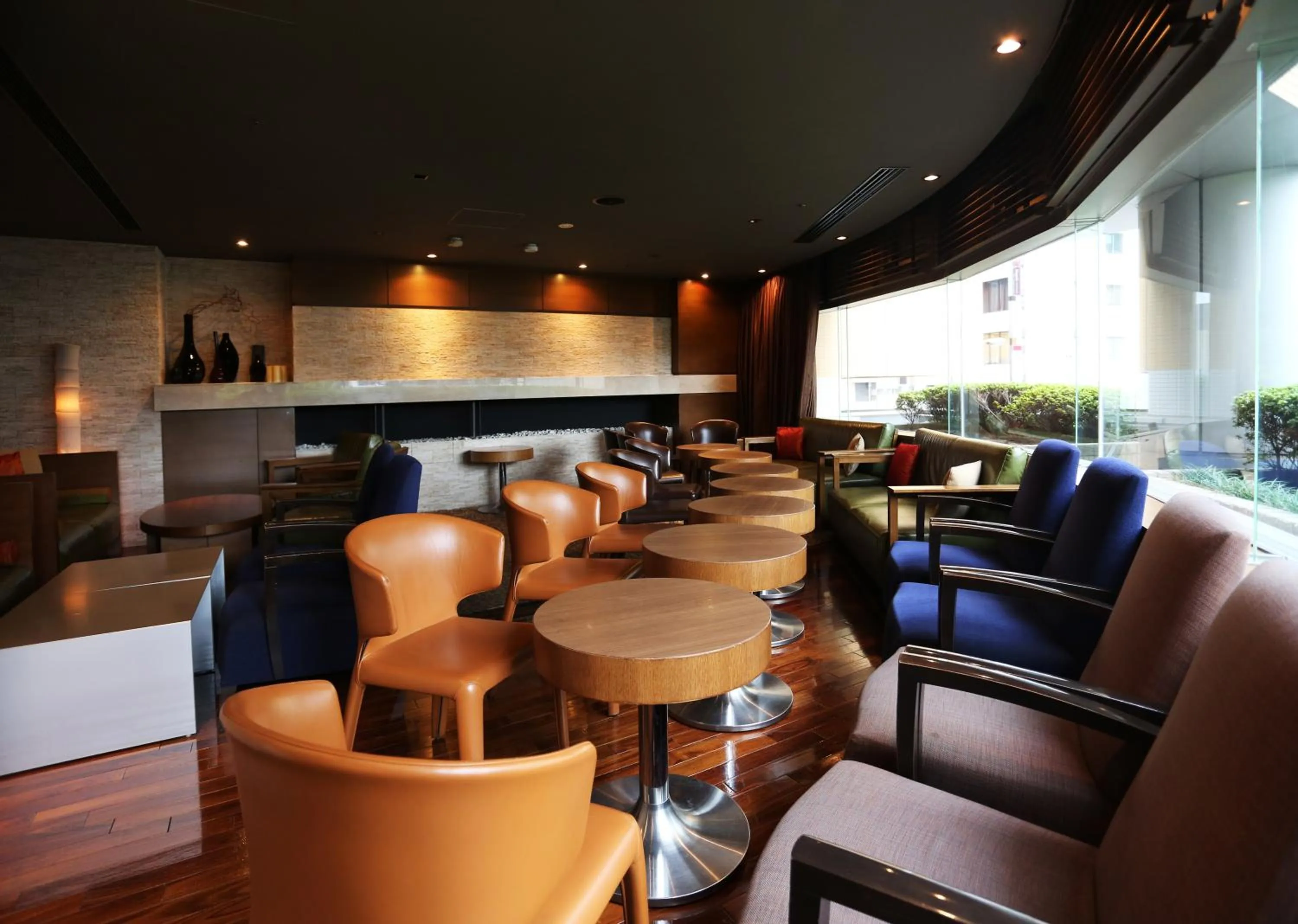 Lounge or bar in Hotel Sunroute Plaza Shinjuku