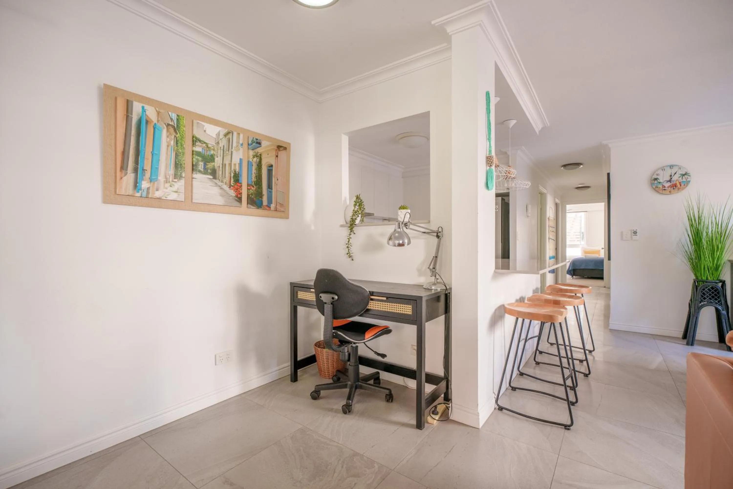 Kitchen or kitchenette in La Grande Apartments