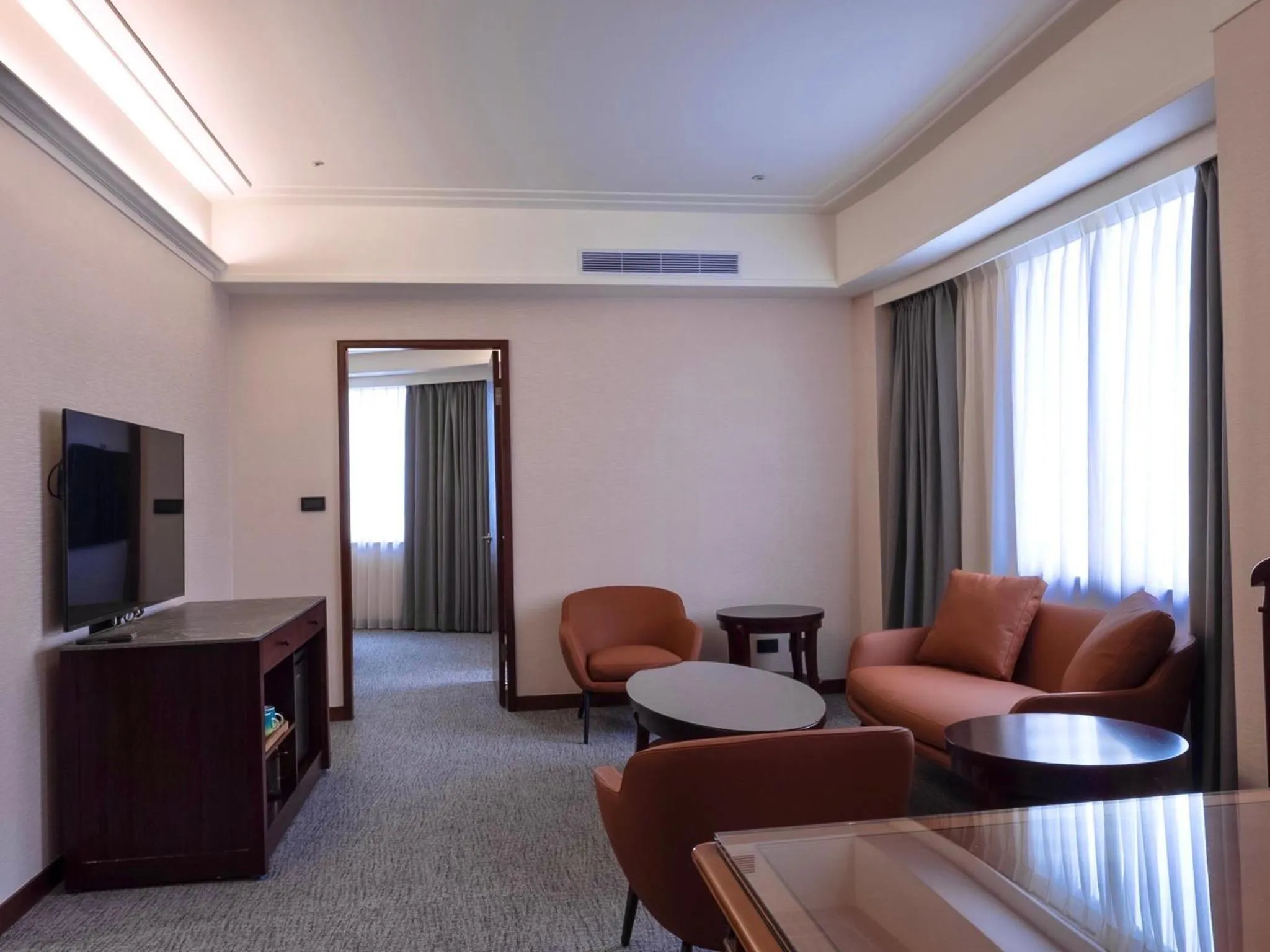 Communal lounge/ TV room in Fullon Poshtel Jhongli