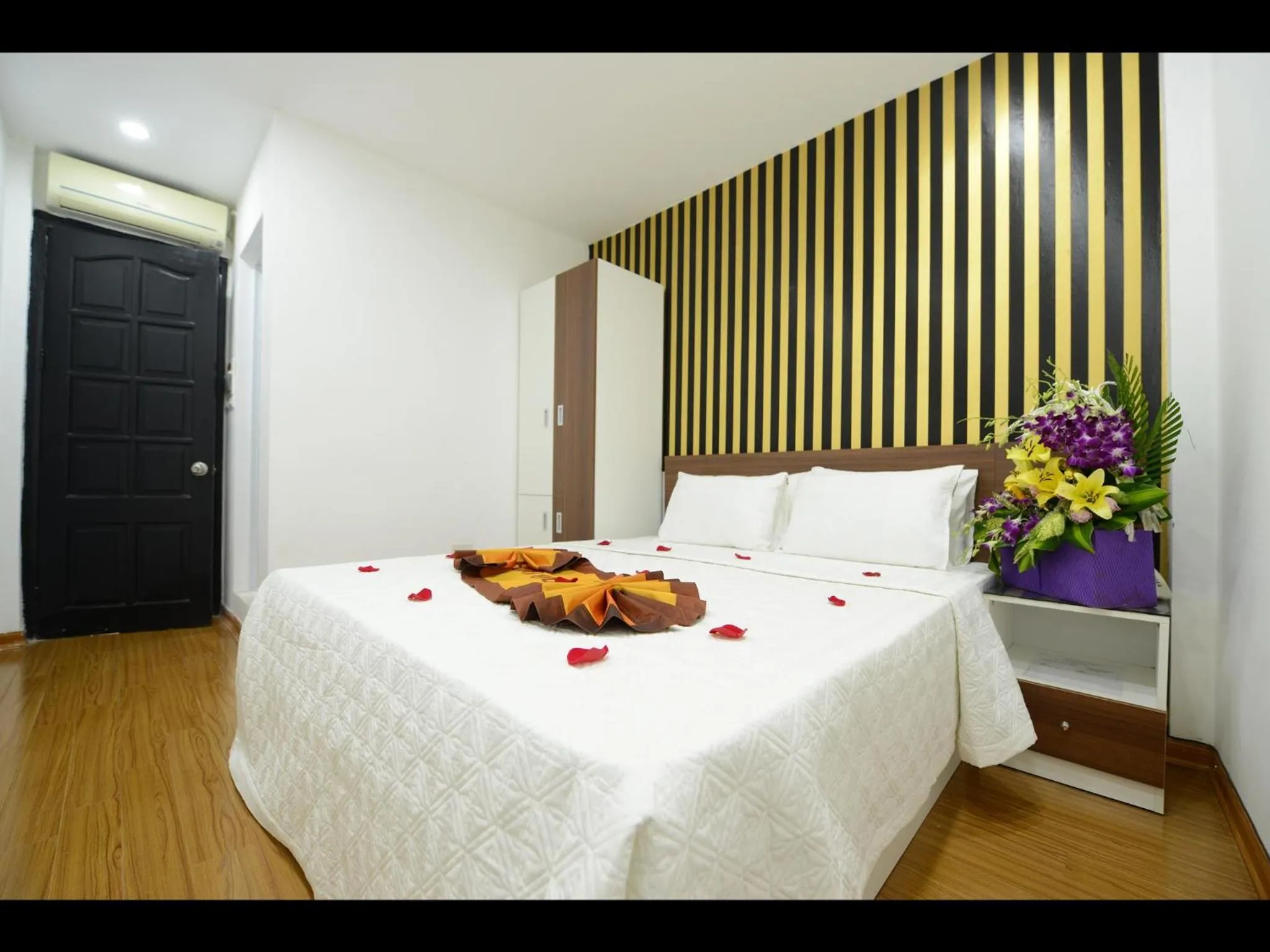 Bedroom, Bed in Hanoi Golden Hostel