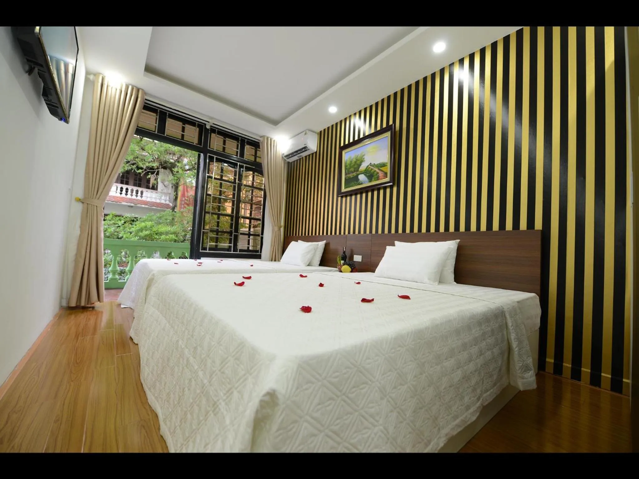 Bedroom, Bed in Hanoi Golden Hostel