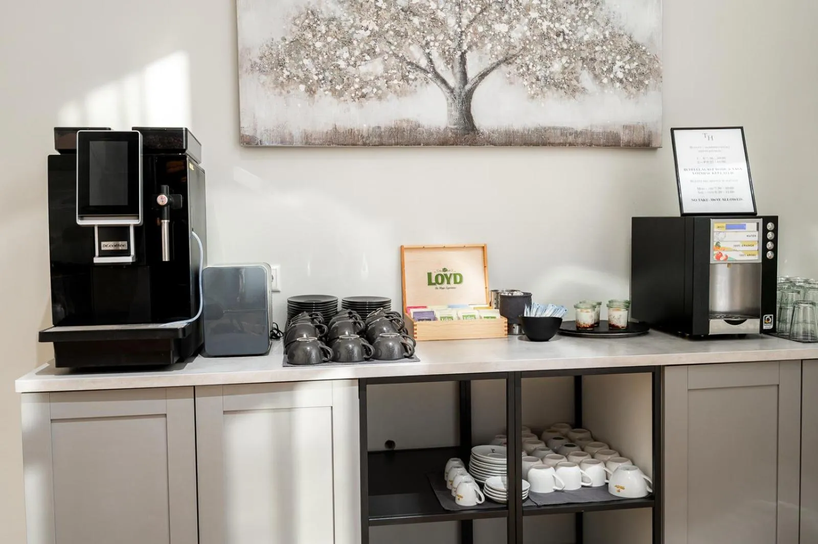 Food and drinks in Hotel Tammsaare Full Automated Hotel