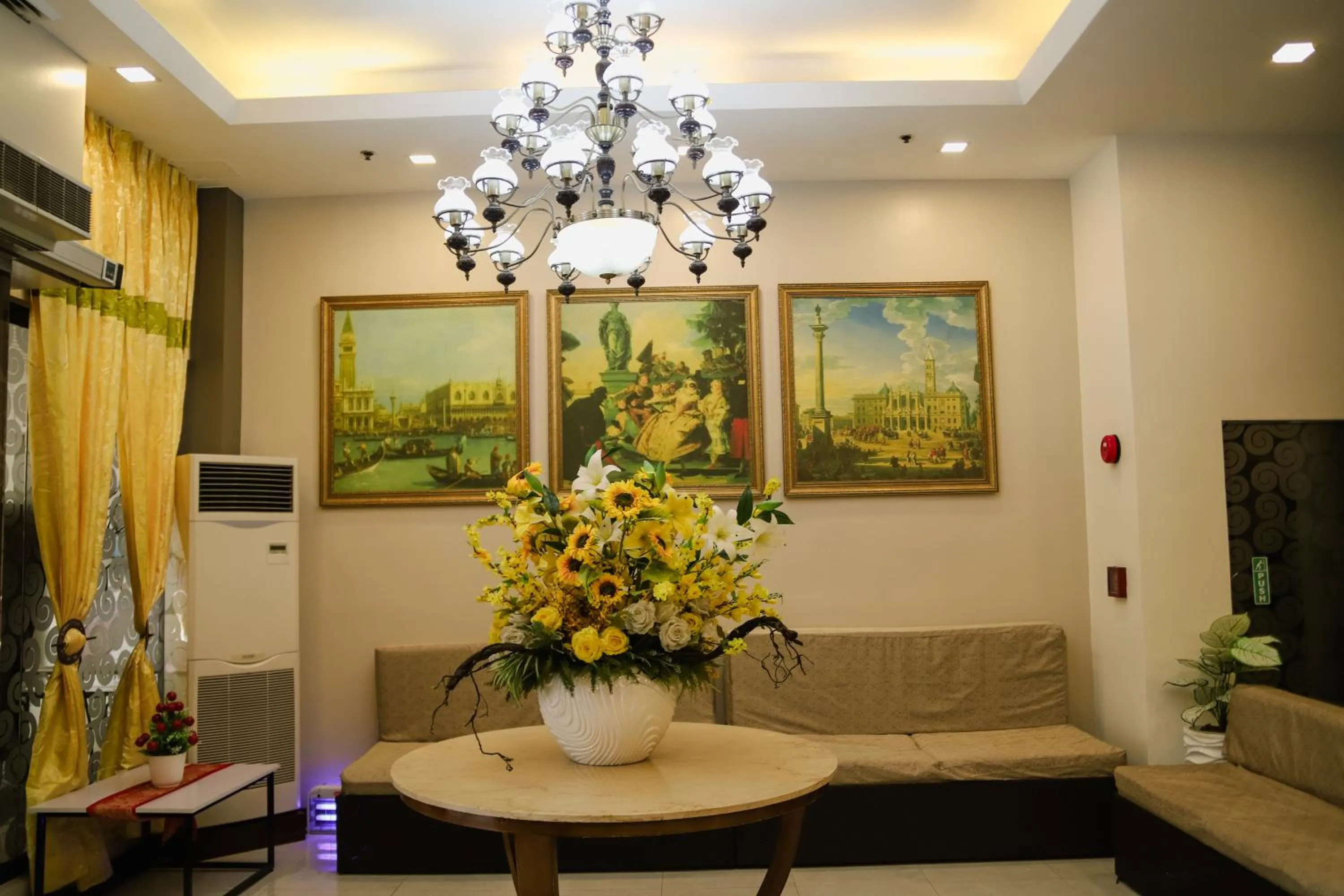 Lobby or reception in Eurotel Pedro Gil