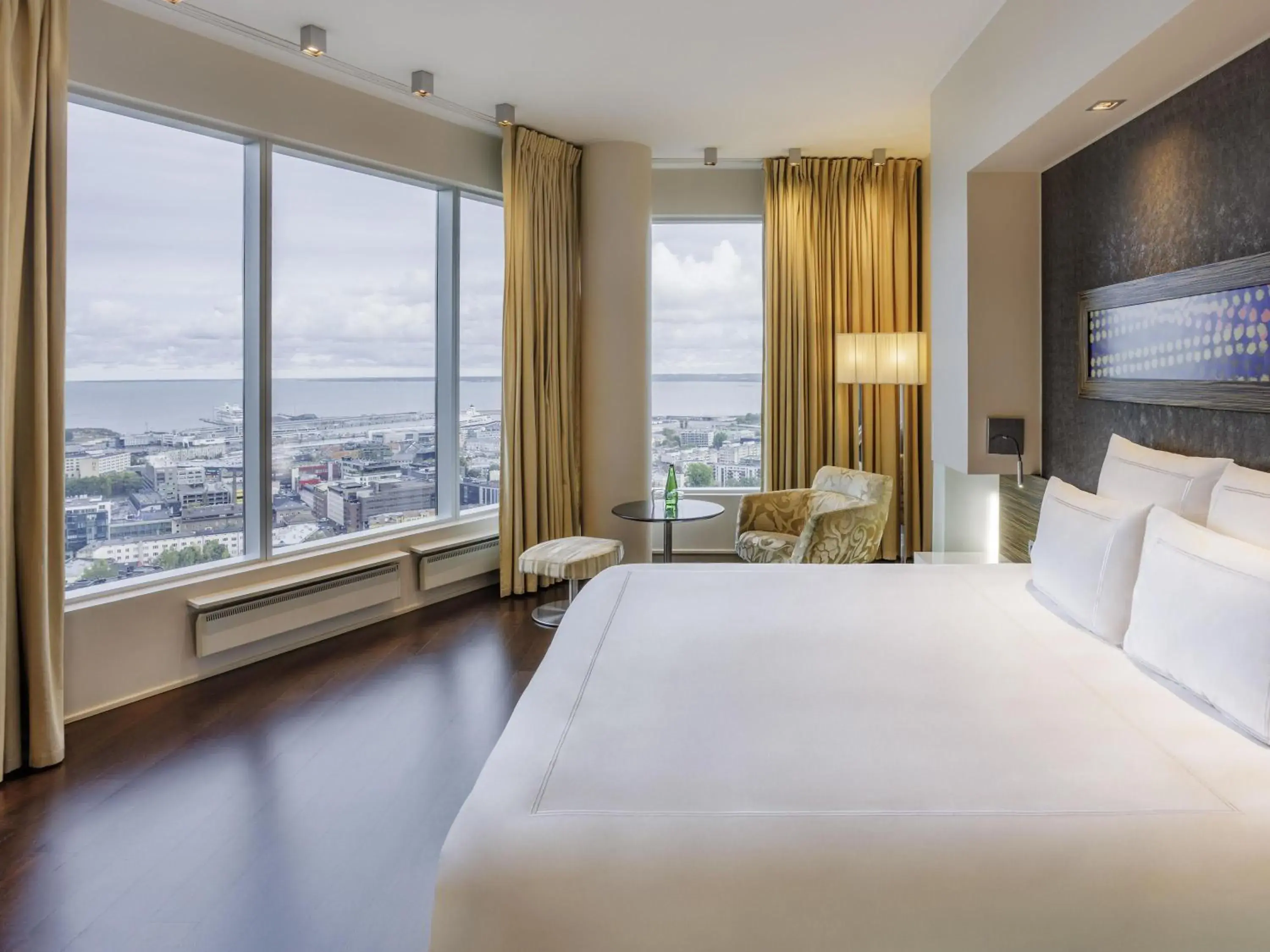 Bedroom, Bed in Swissotel Tallinn Bedroom, Bed in Swissotel Tallinn