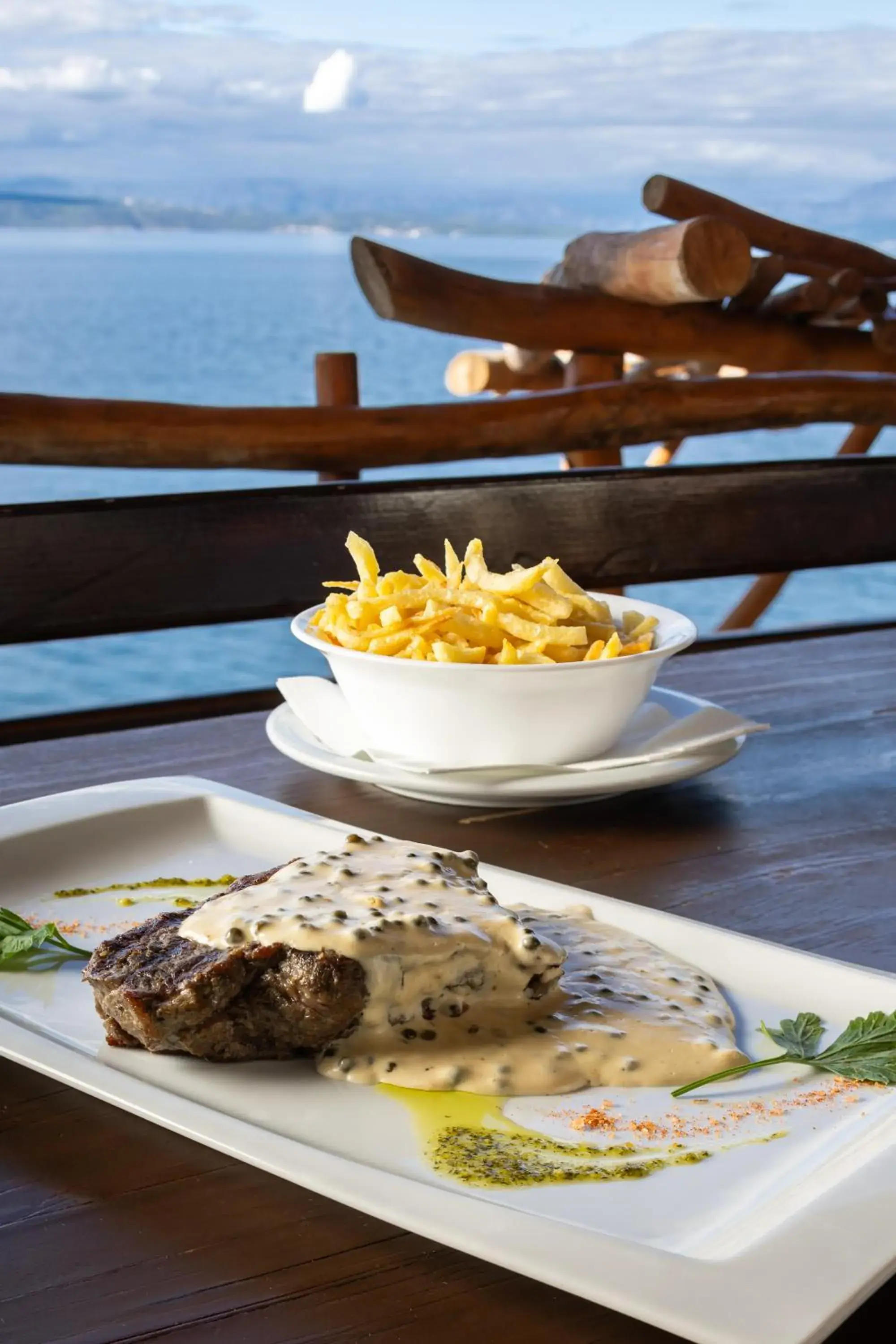 Restaurant/places to eat in Hotel Timun Restaurant/places to eat in Hotel Timun